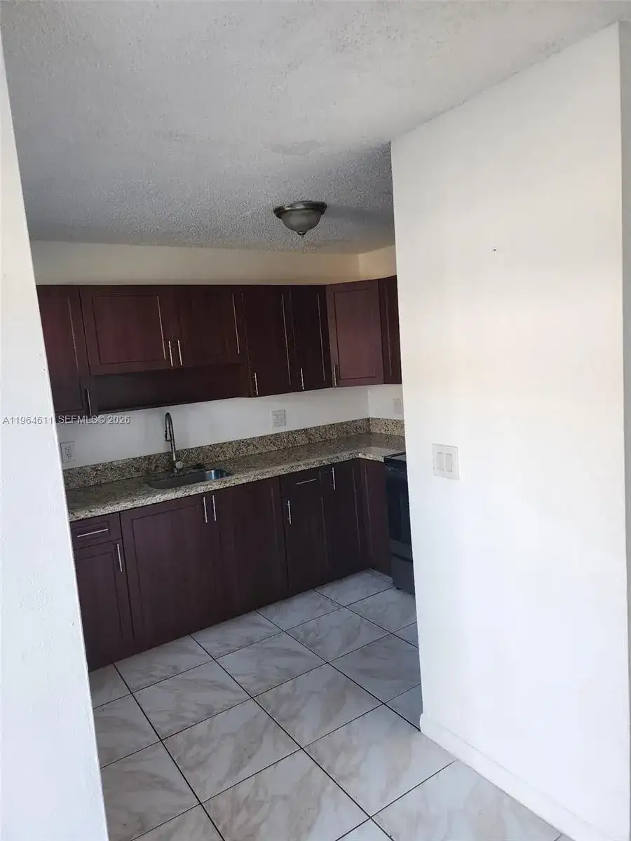 10805 SW 86th St # 1, Miami FL 33173 photo 4