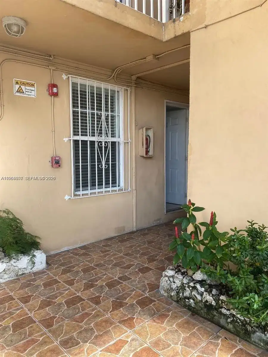 11 SW 32nd Ave # 1, Miami FL 33135 photo 2