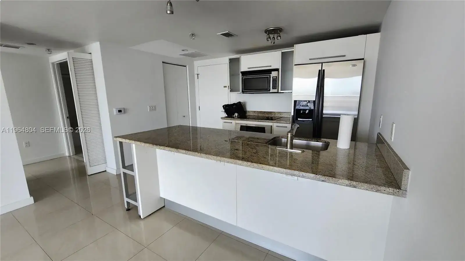 185 SW 7th St # 3814, Miami FL 33130 photo 5