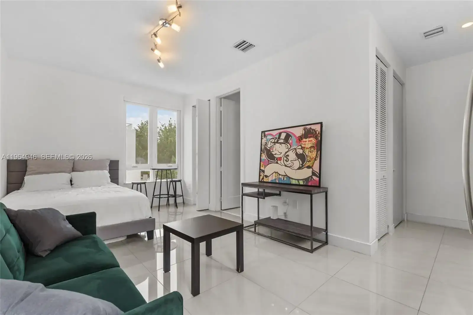 10560 NW 64th Ter, Doral FL 33178 photo 2