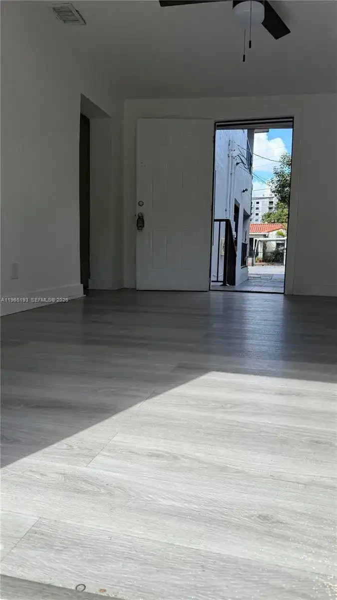 2238 NW 5th St # 1, Miami FL 33125 photo 4