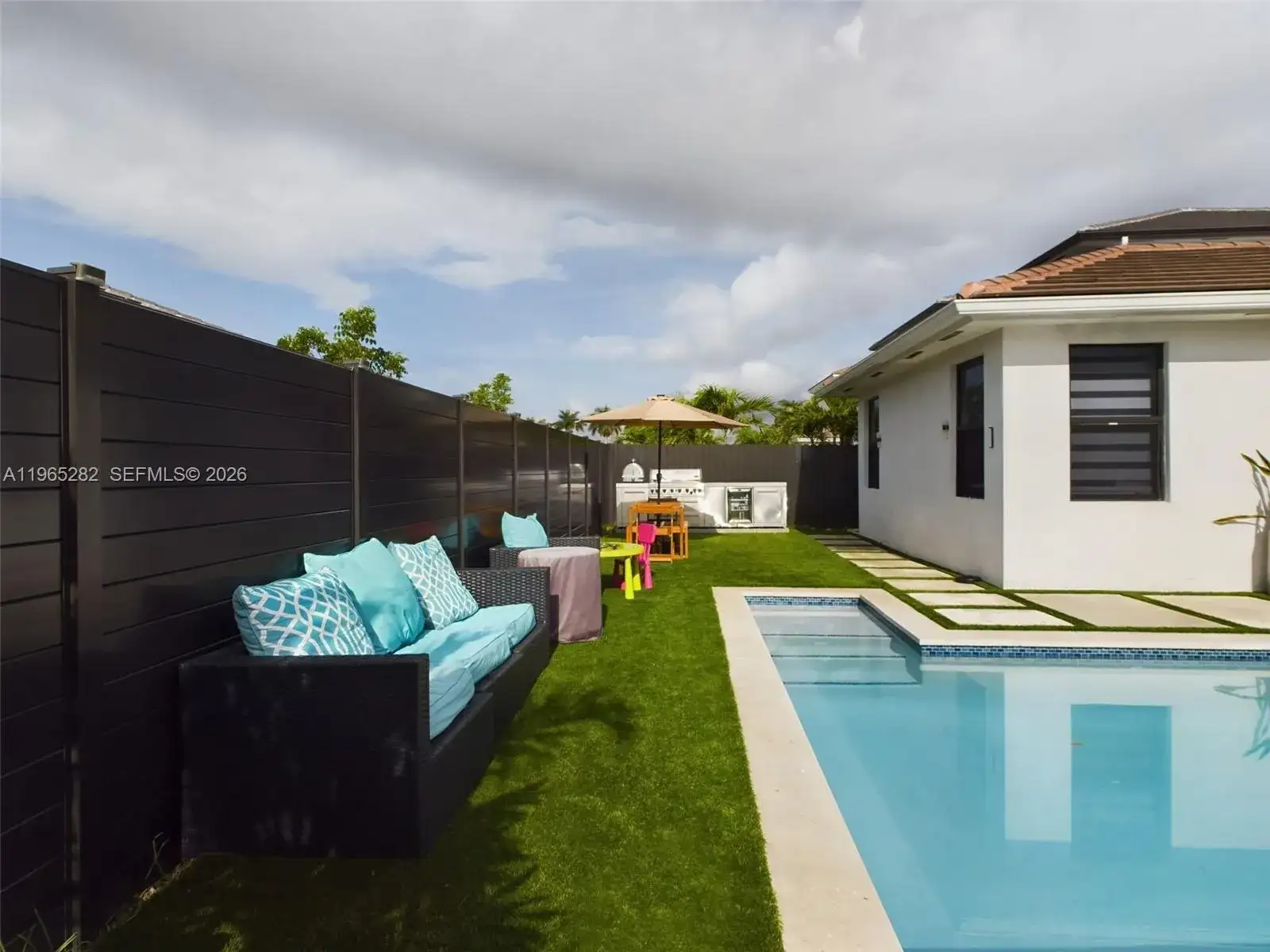 14560 SW 22nd Ter, Miami FL 33175 photo 2