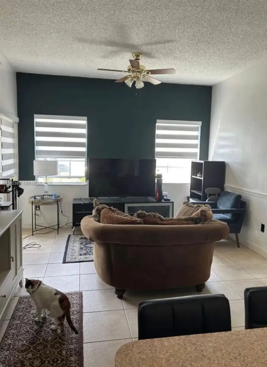 18308 NW 68th Ave # B, Hialeah FL 33015 photo 2