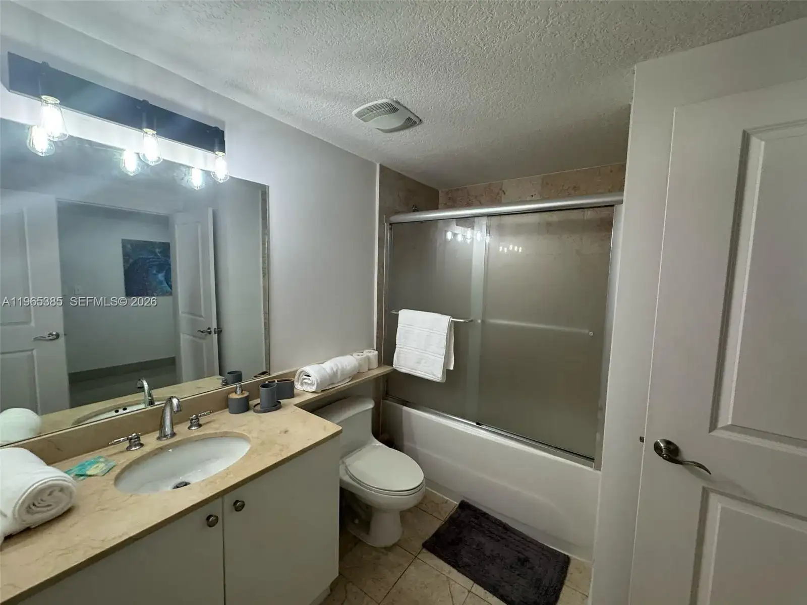 170 SE 14th St # 1108, Miami FL 33131 photo 5