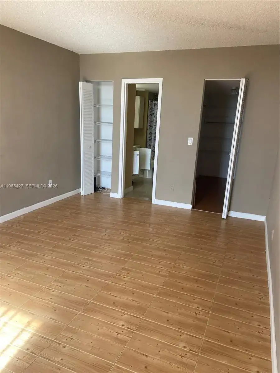 13499 Biscayne Blvd # 1506, North Miami FL 33181 photo 2
