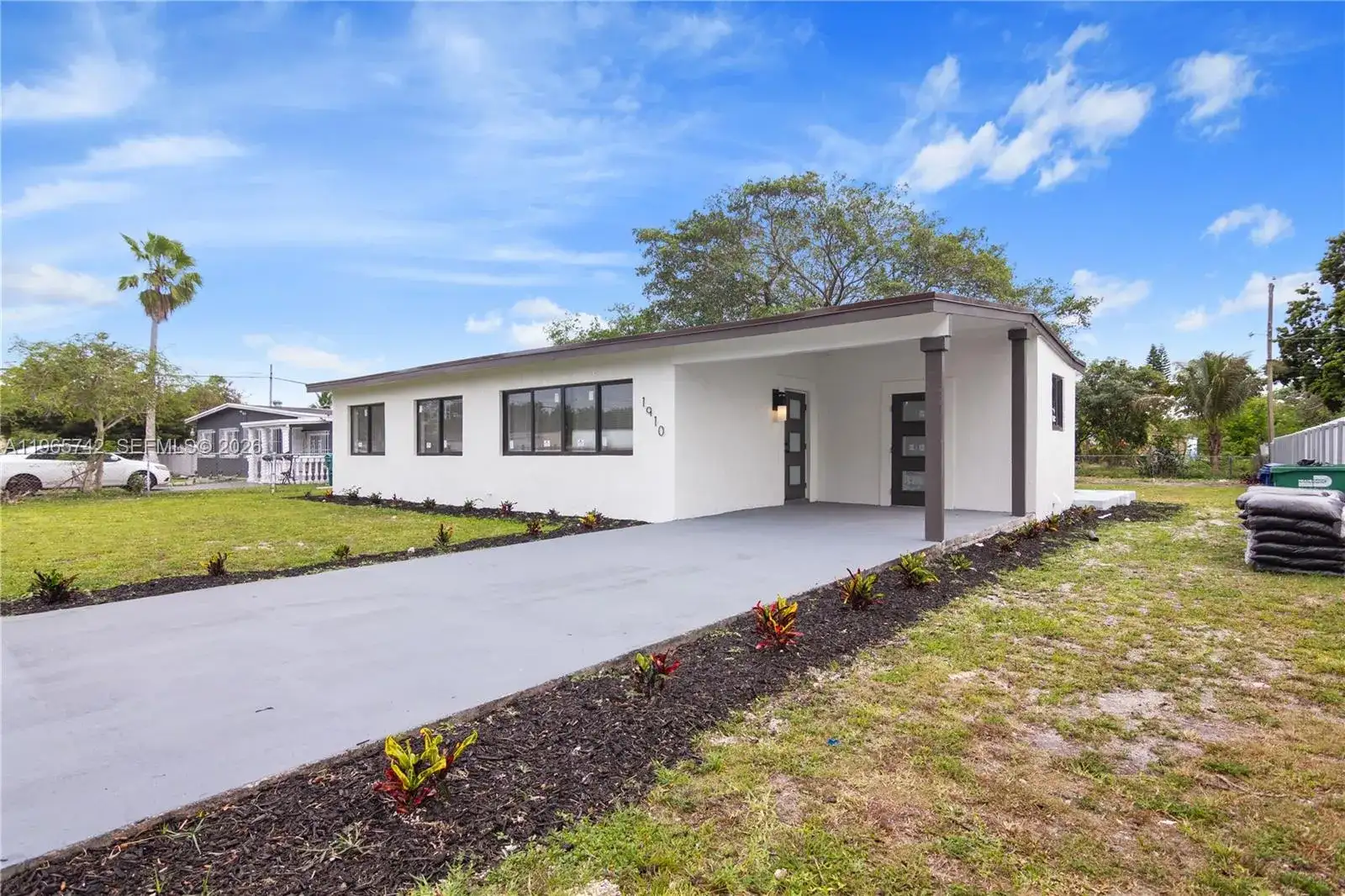 1910 NW 134th St, Miami FL 33167 photo 4