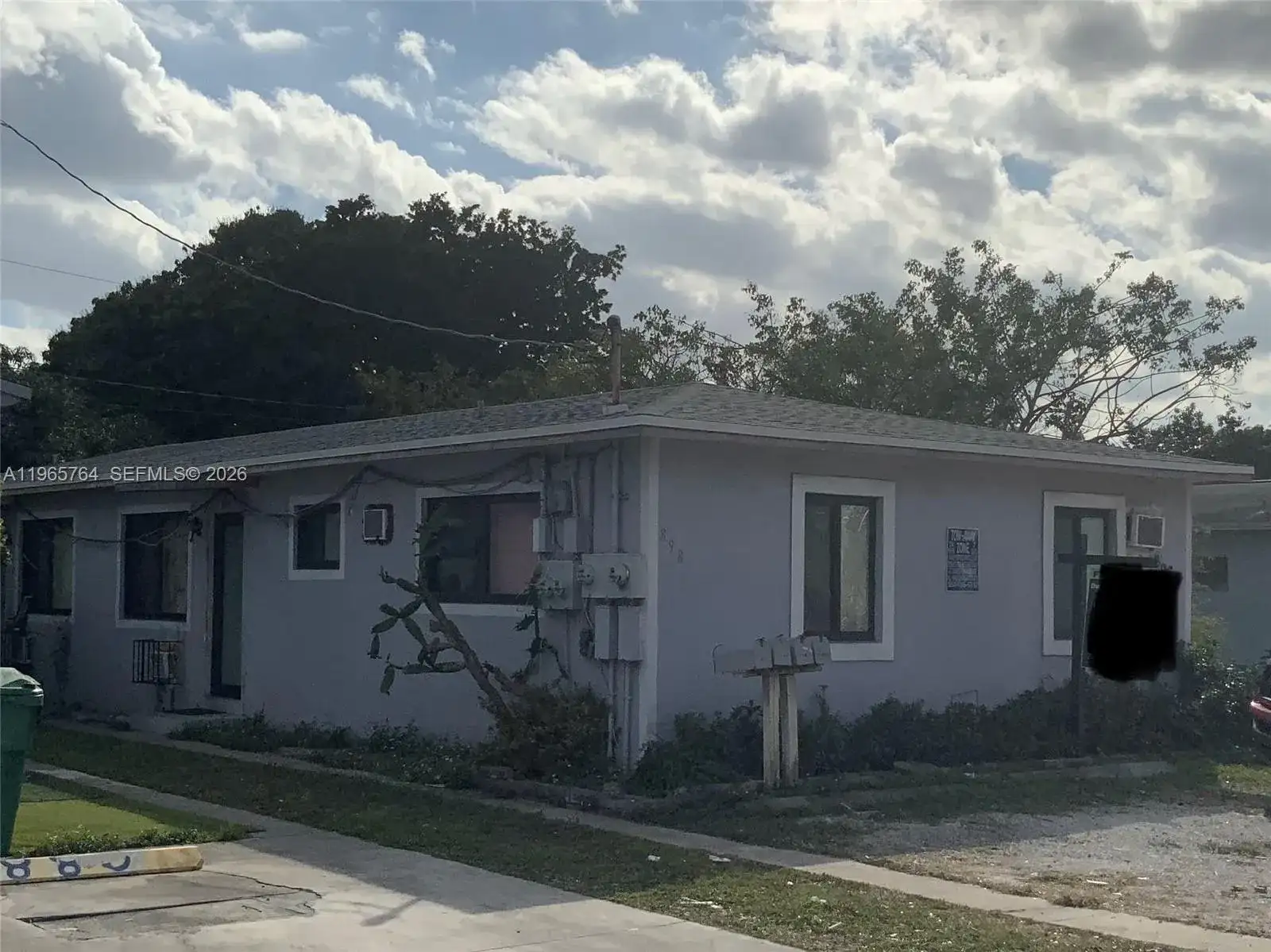 896 NW 103rd St, Miami FL 33150 photo 2
