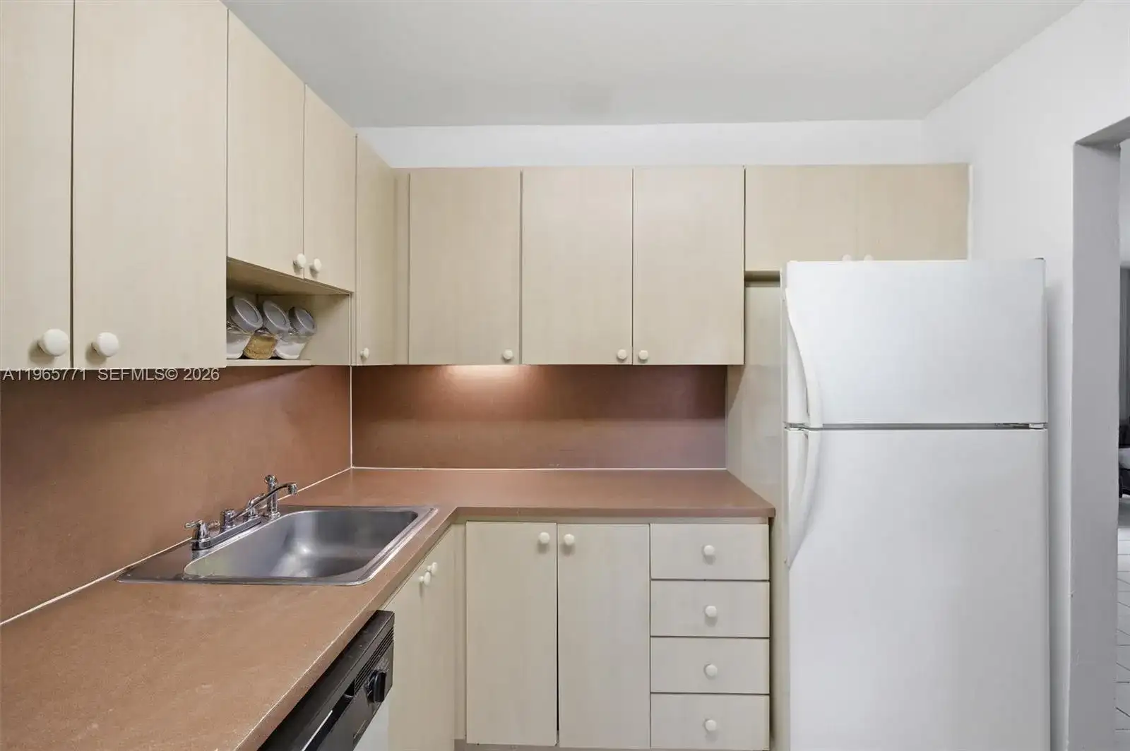 7400 Miami Lakes Dr # D205, Miami Lakes FL 33014 photo 4