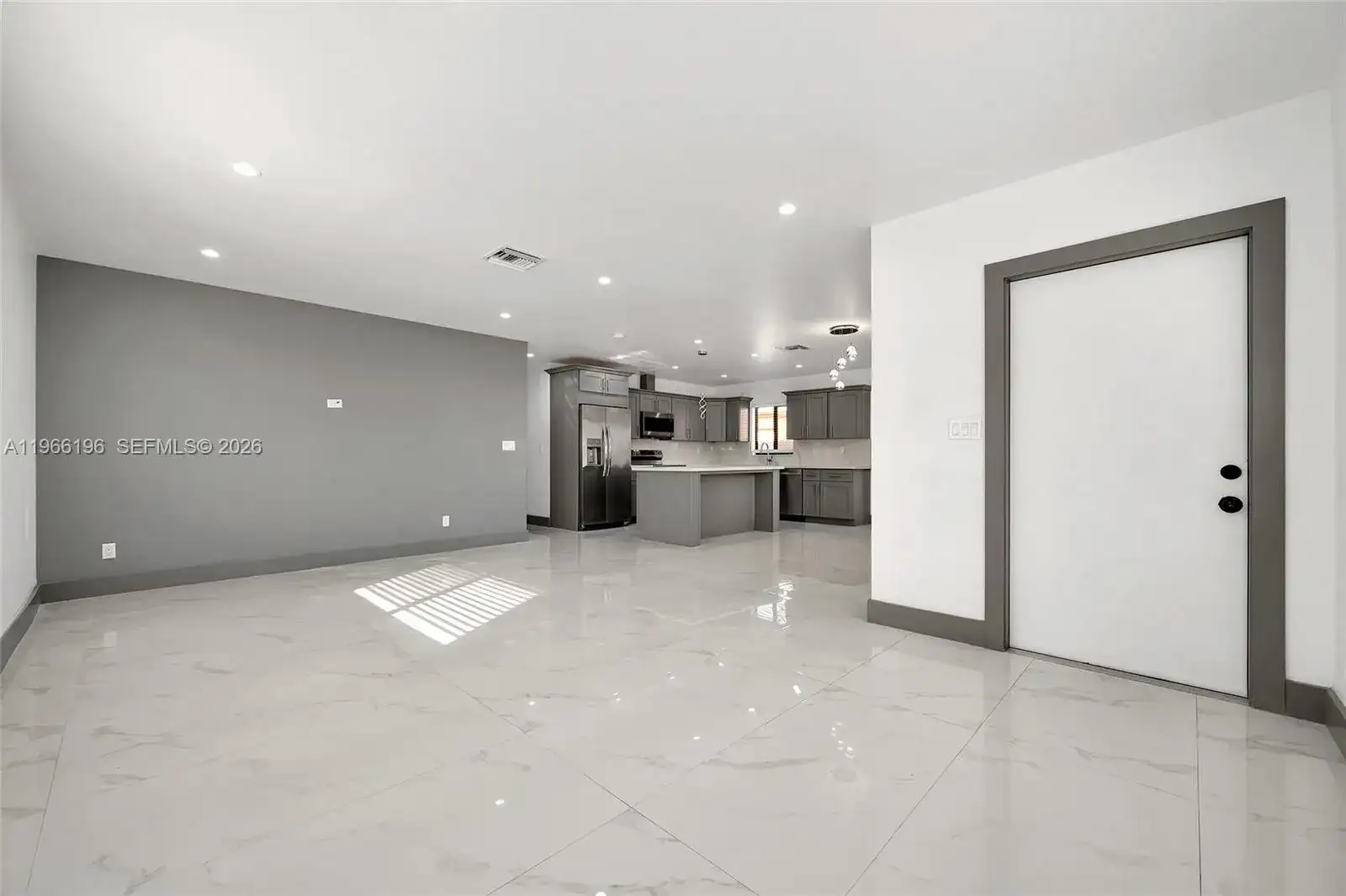 2221 Charleston St, Hollywood FL 33020 photo 4
