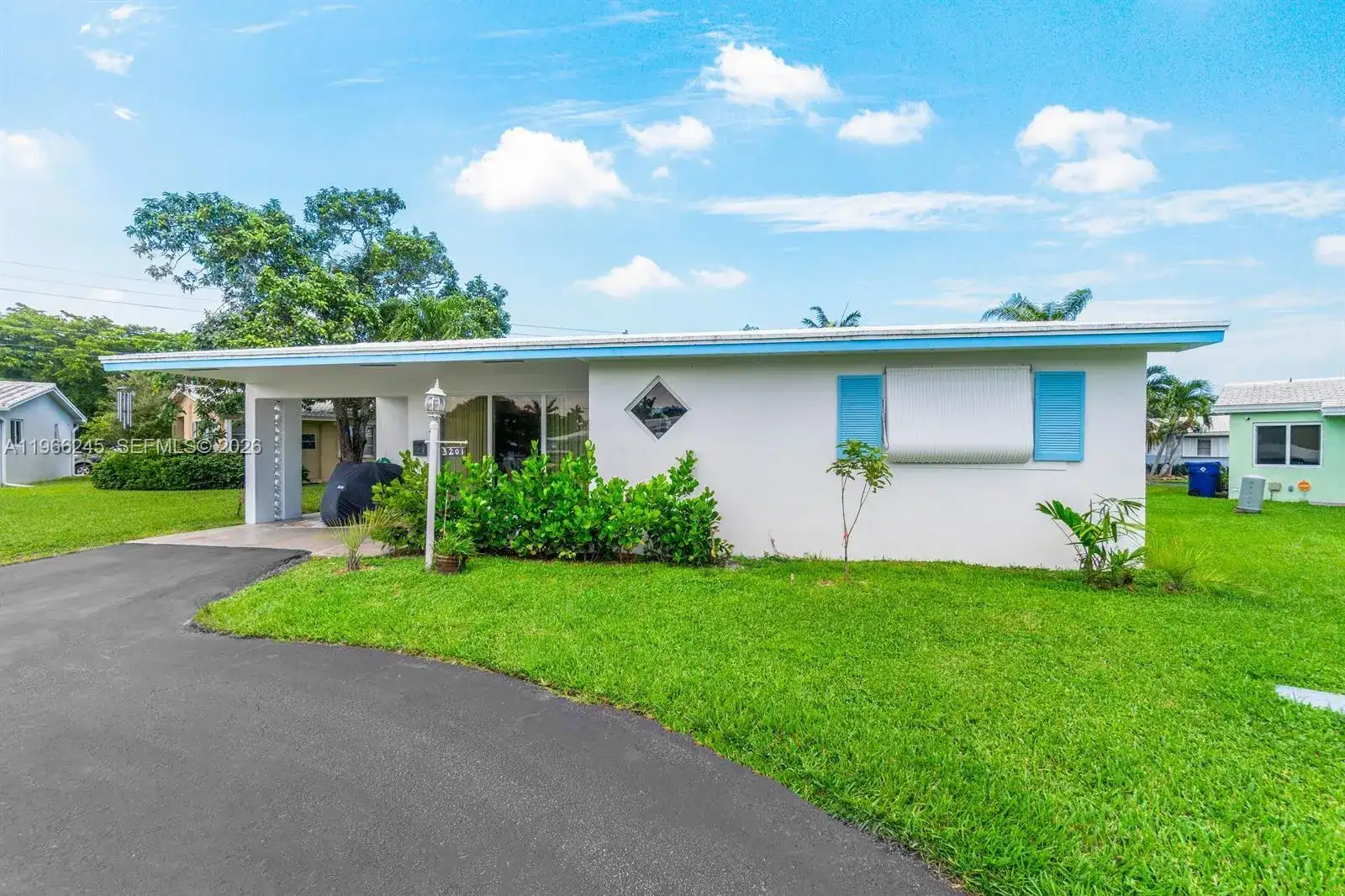 3201 Abbott Ln, Hollywood FL 33021 photo 2