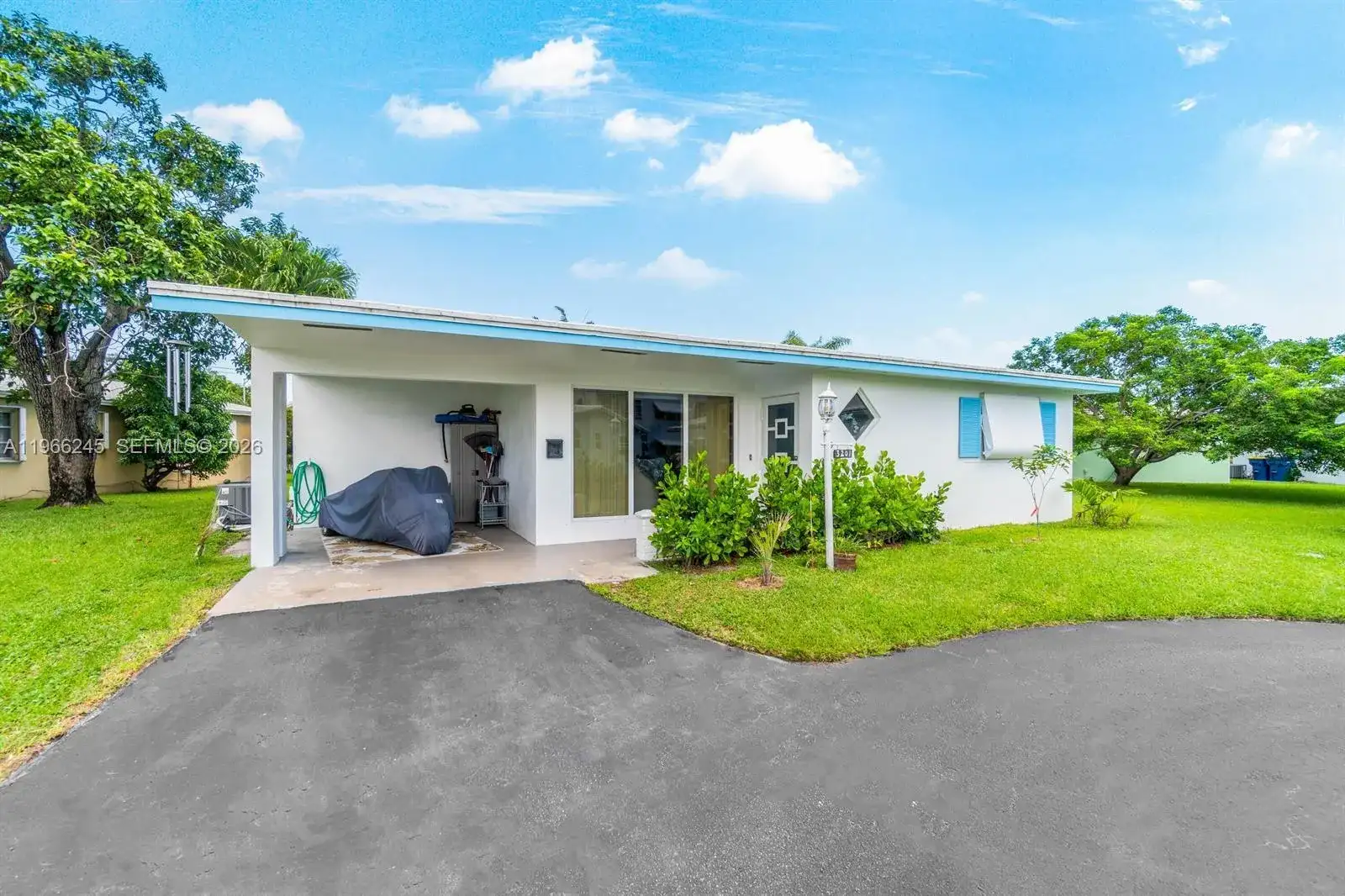 3201 Abbott Ln, Hollywood FL 33021 photo 3
