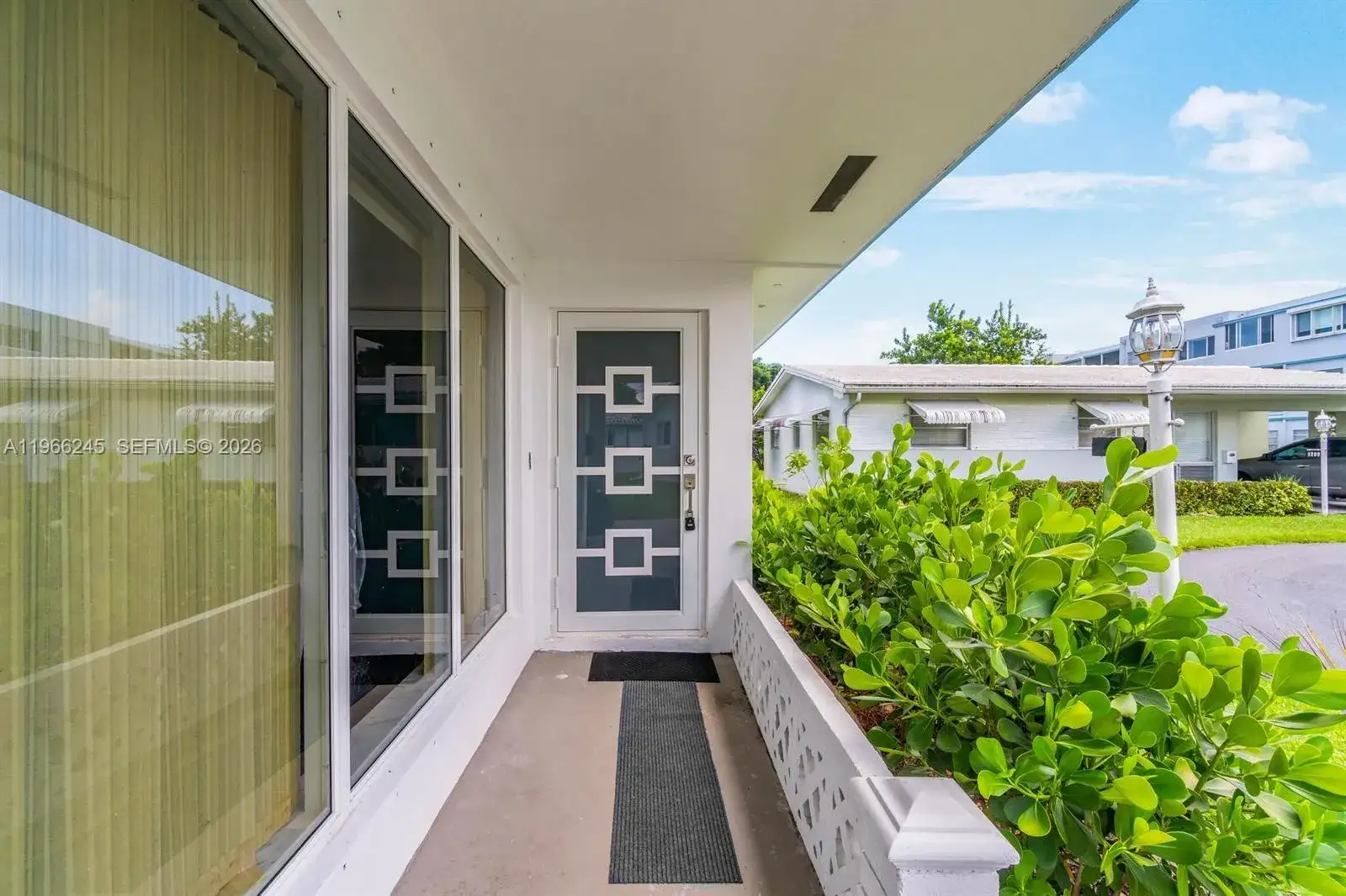 3201 Abbott Ln, Hollywood FL 33021 photo 4