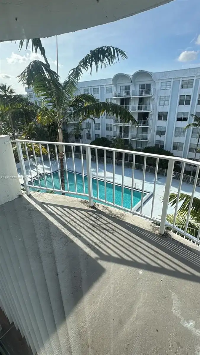 492 NW 165th St Rd # 512, Miami FL 33169 photo 3