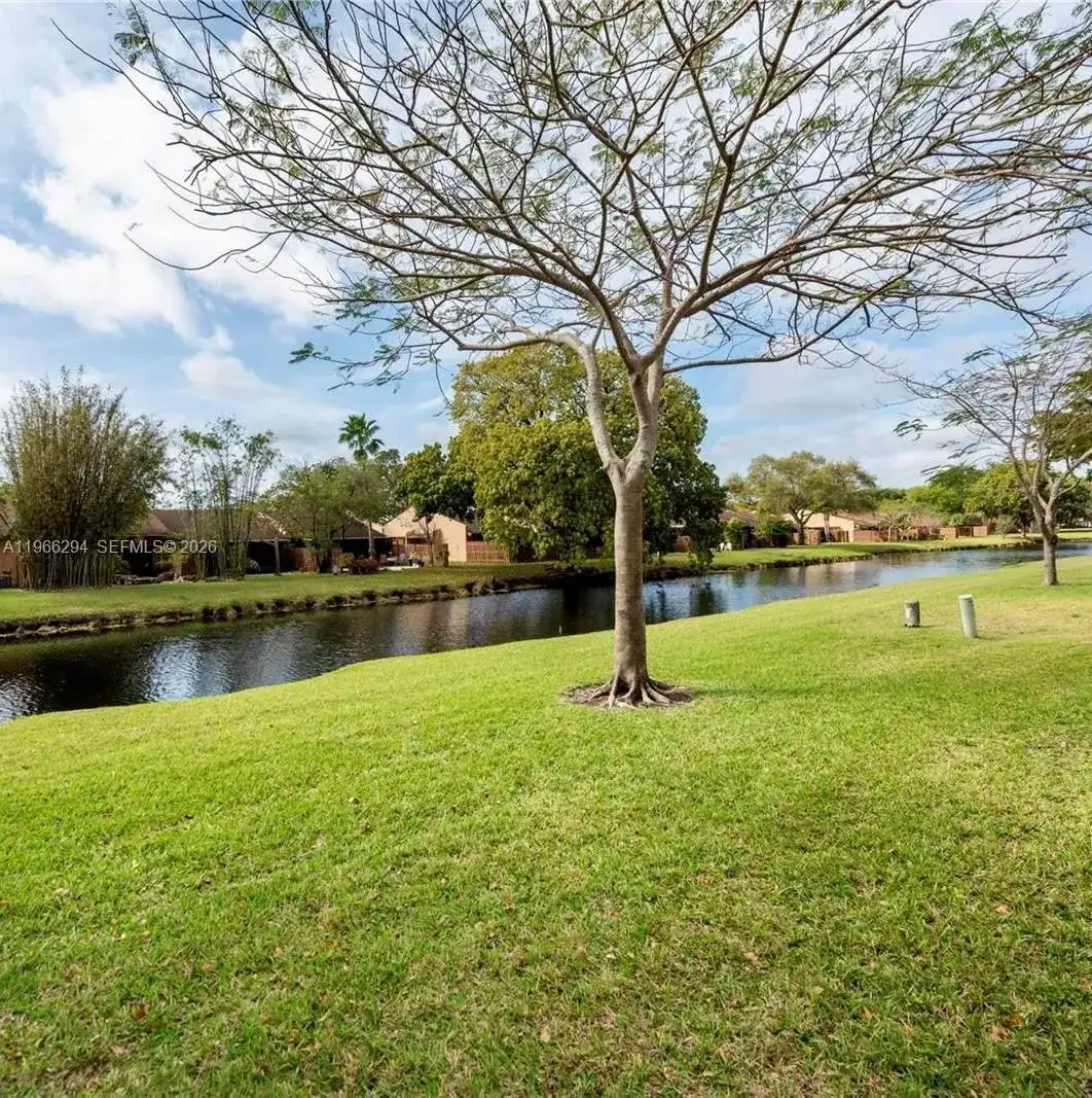 7924 NW 10th St, Plantation FL 33322 photo 3