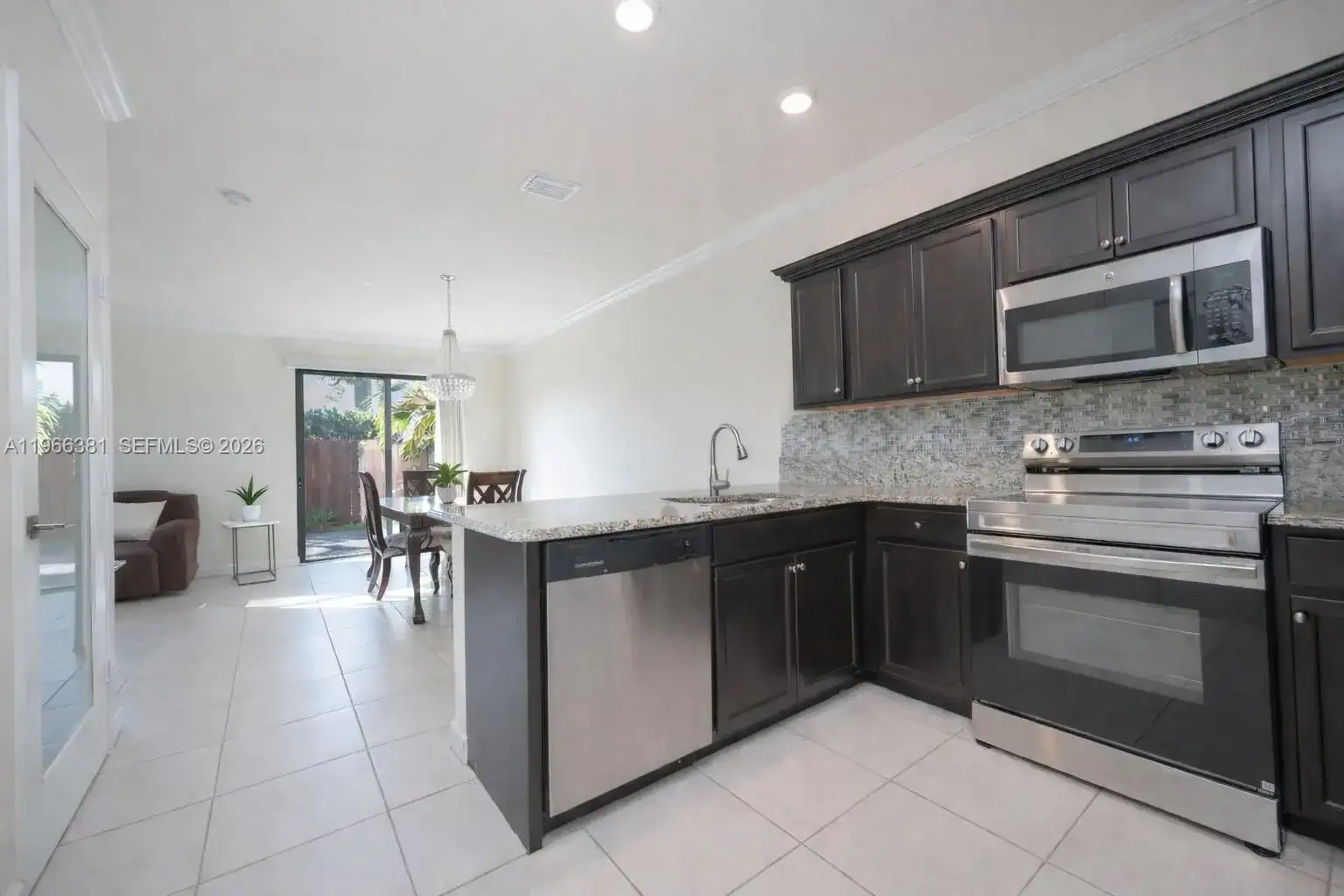 11472 SW 254th St, Homestead FL 33032 photo 2