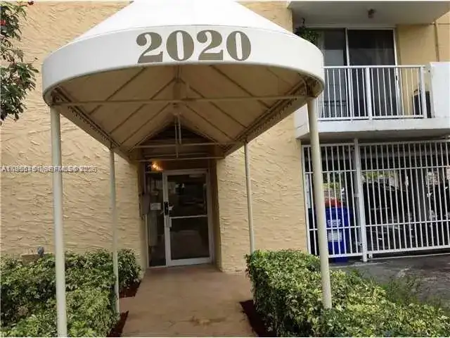 2020 NE 135th St # 901, North Miami FL 33181 photo 2