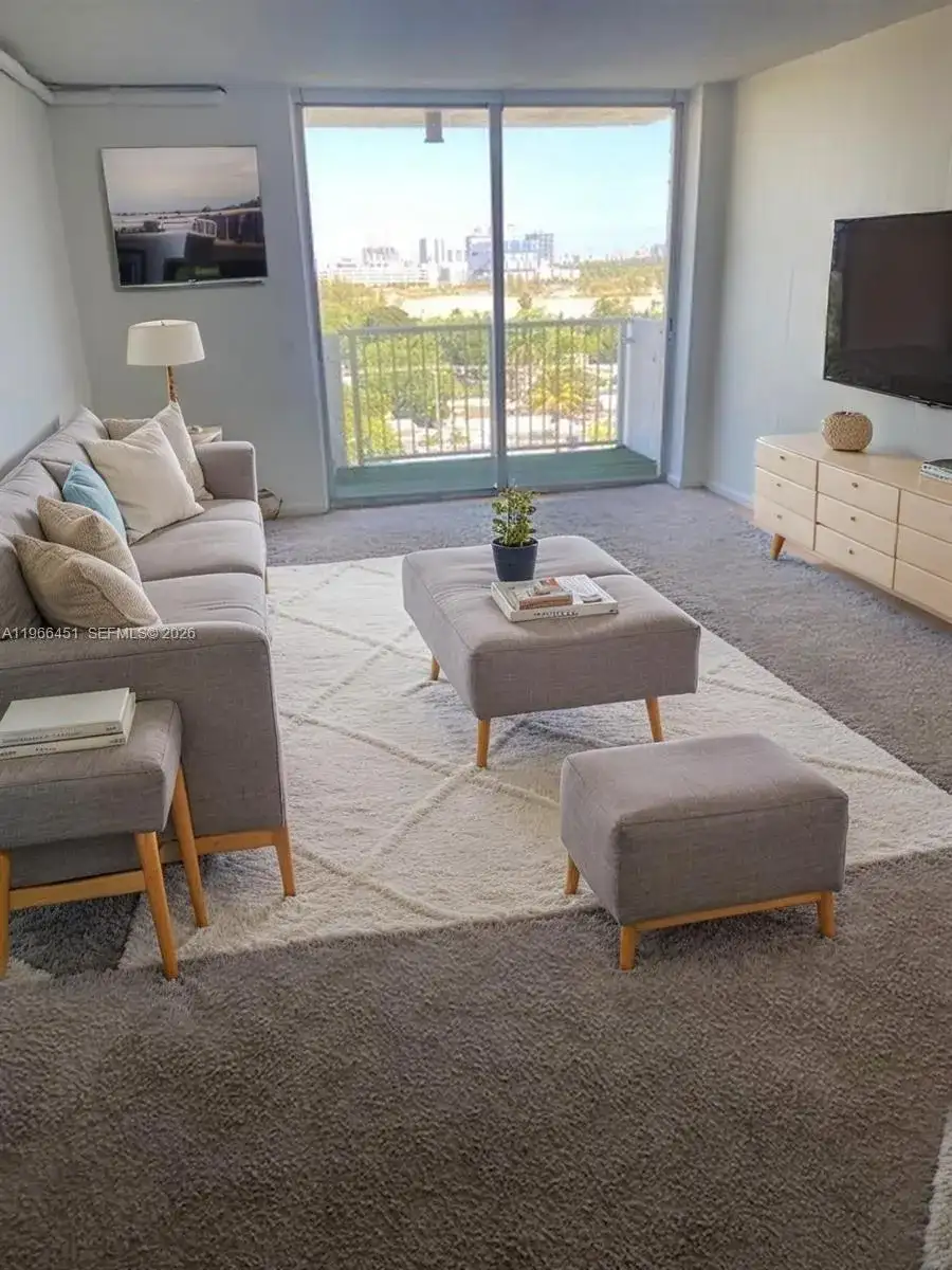 2020 NE 135th St # 901, North Miami FL 33181 photo 4
