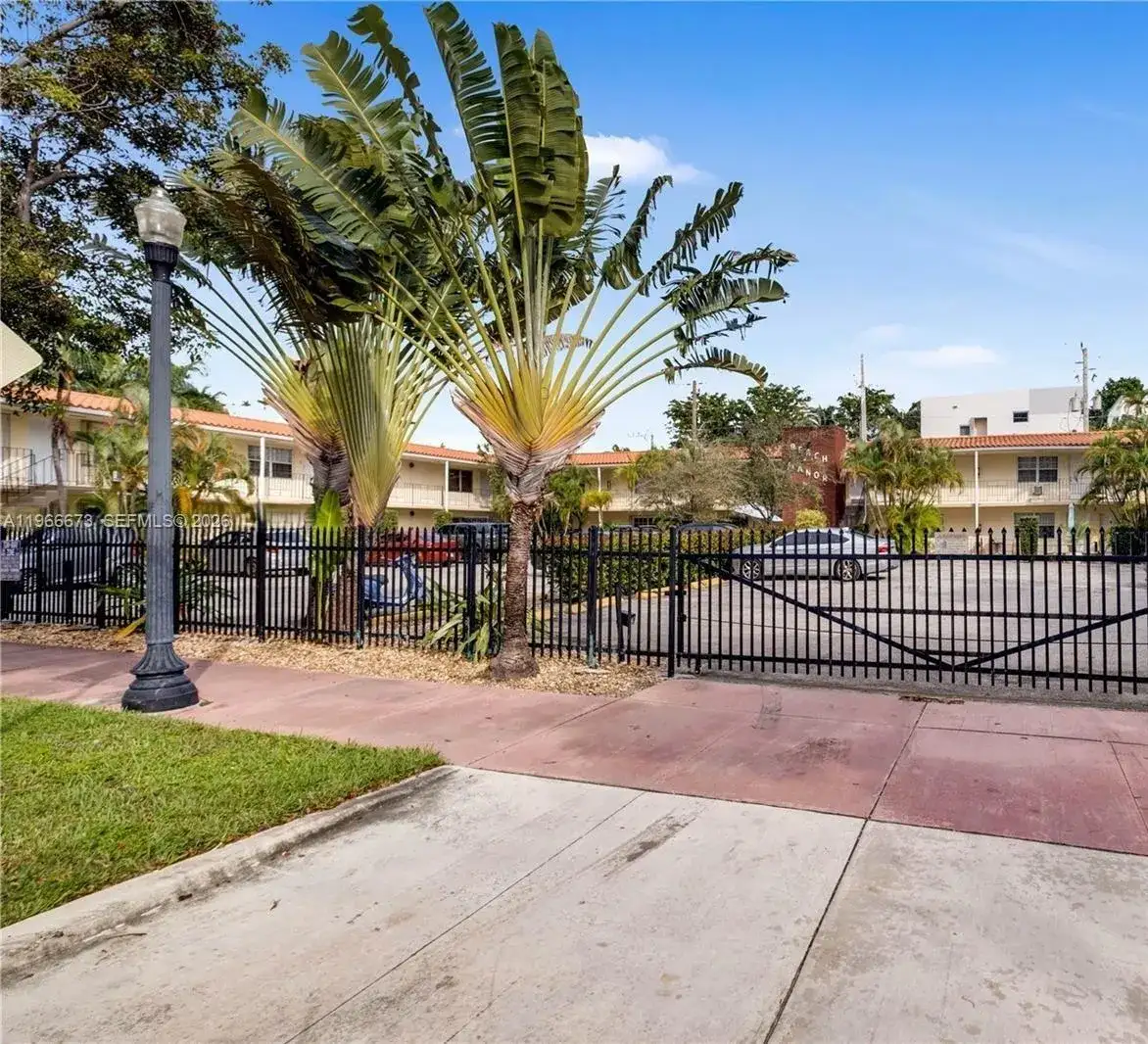 345 Michigan Ave # 5, Miami Beach FL 33139 photo 2