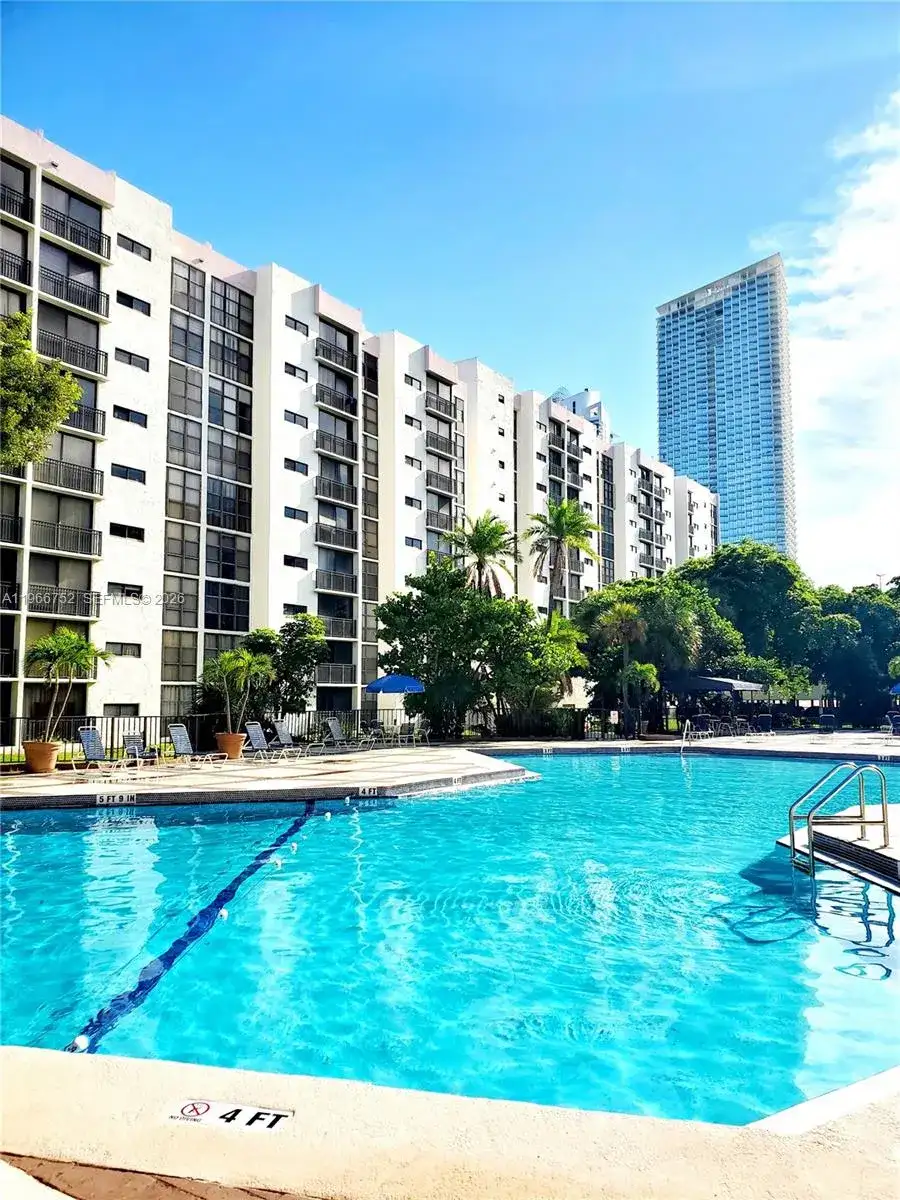 17021 N Bay Rd # 324, Sunny Isles Beach FL 33160 photo 4