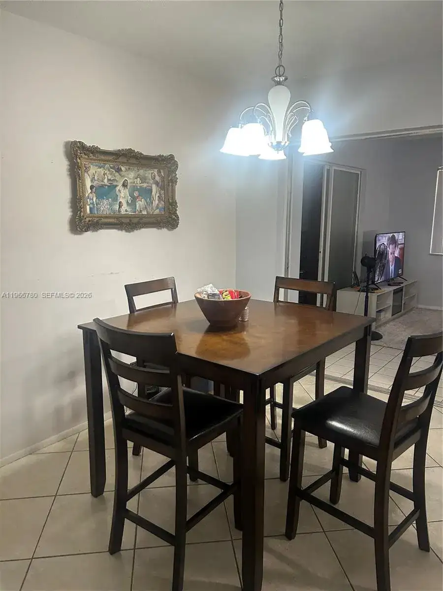 5715 NW 85th Ave, Tamarac FL 33321 photo 3