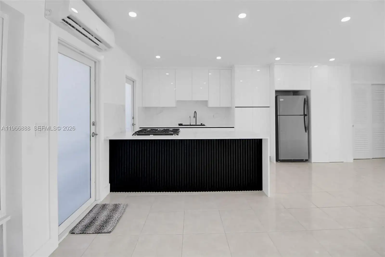 2700 NE 135th St # 12, North Miami FL 33181 photo 4