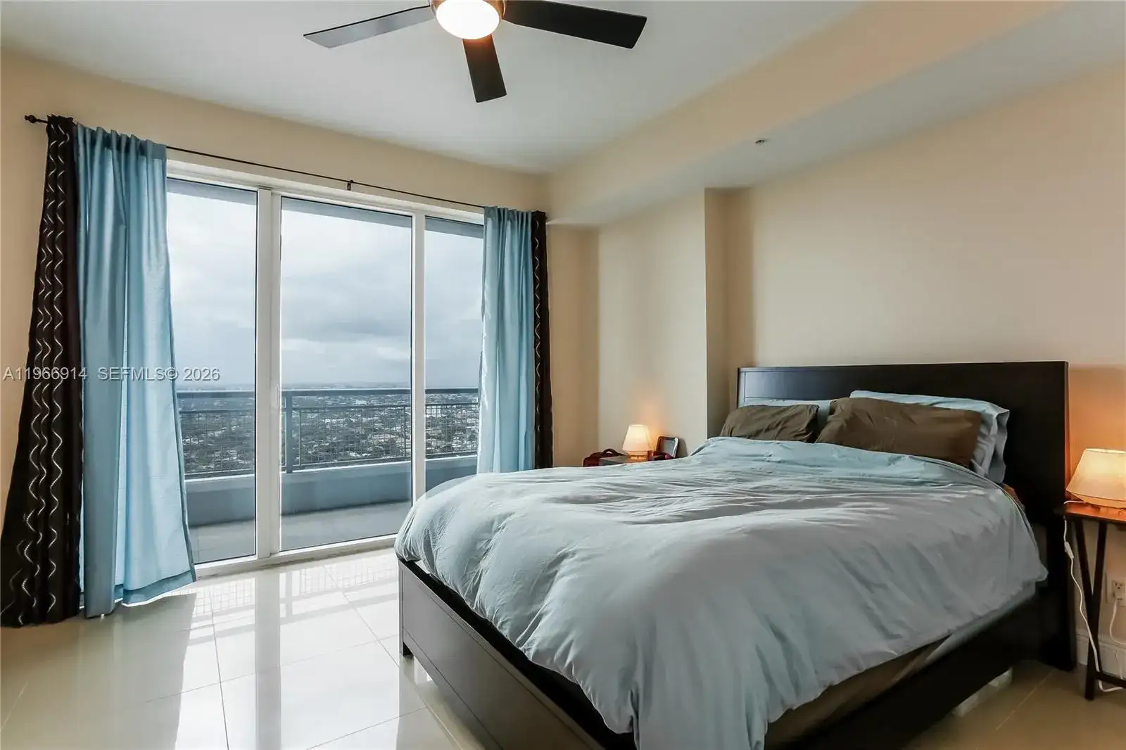 60 SW 13th St # 3404, Miami FL 33130 photo 4