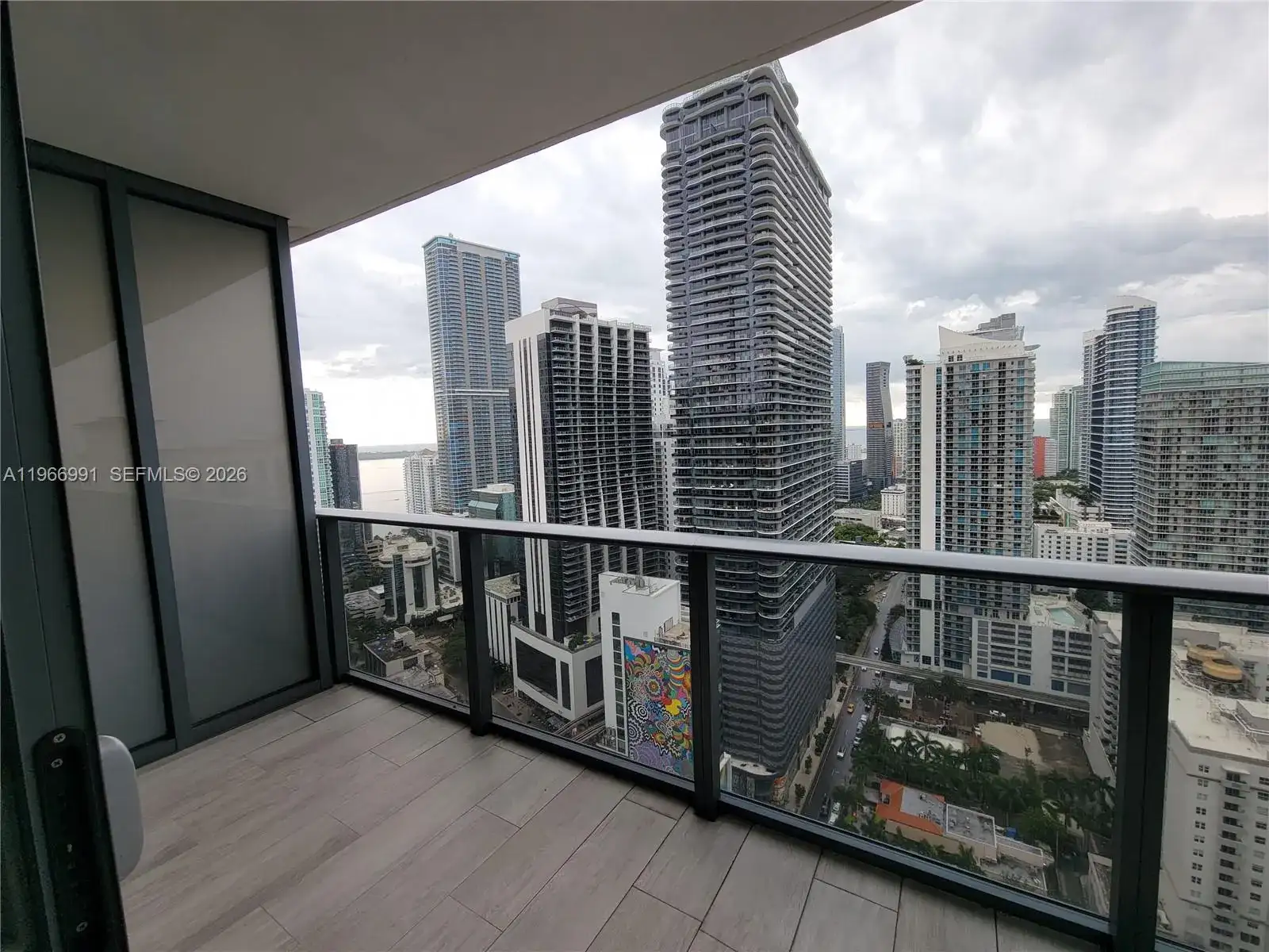 45 SW 9th St # 3404, Miami FL 33130 photo 5