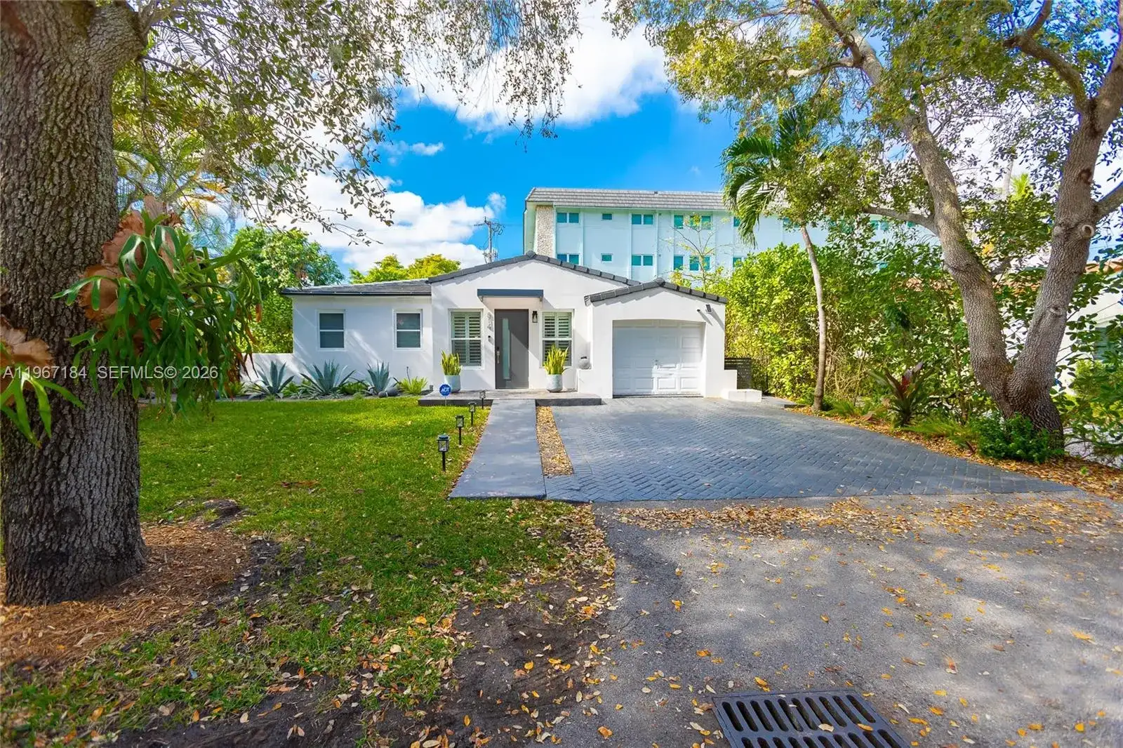 814 Monterey St, Coral Gables FL 33134 photo 4