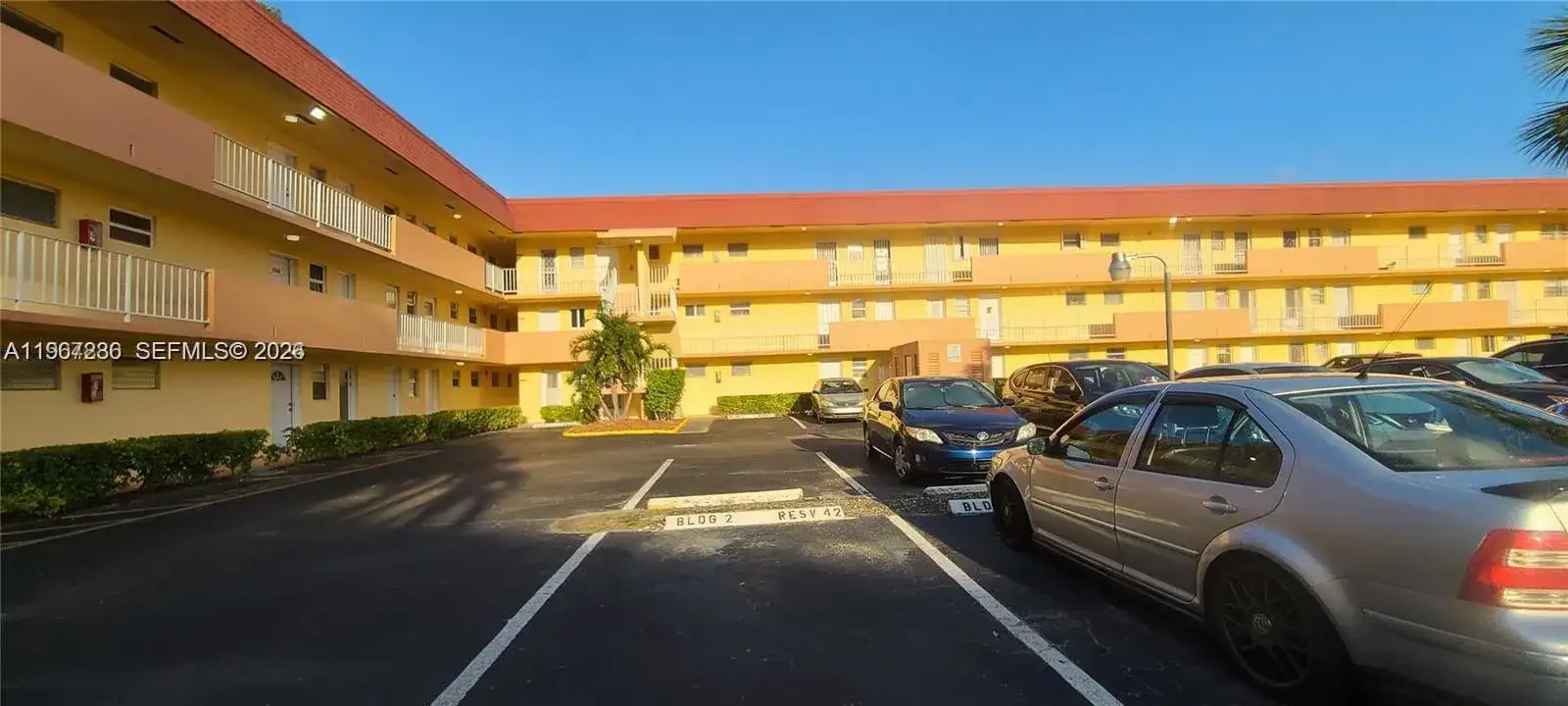 1540 NE 191st St # 207, Miami FL 33179 photo 2