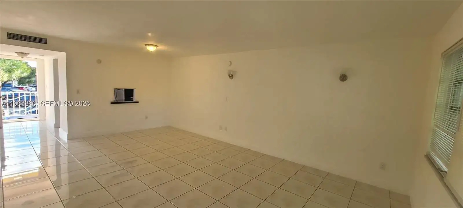 1540 NE 191st St # 207, Miami FL 33179 photo 4