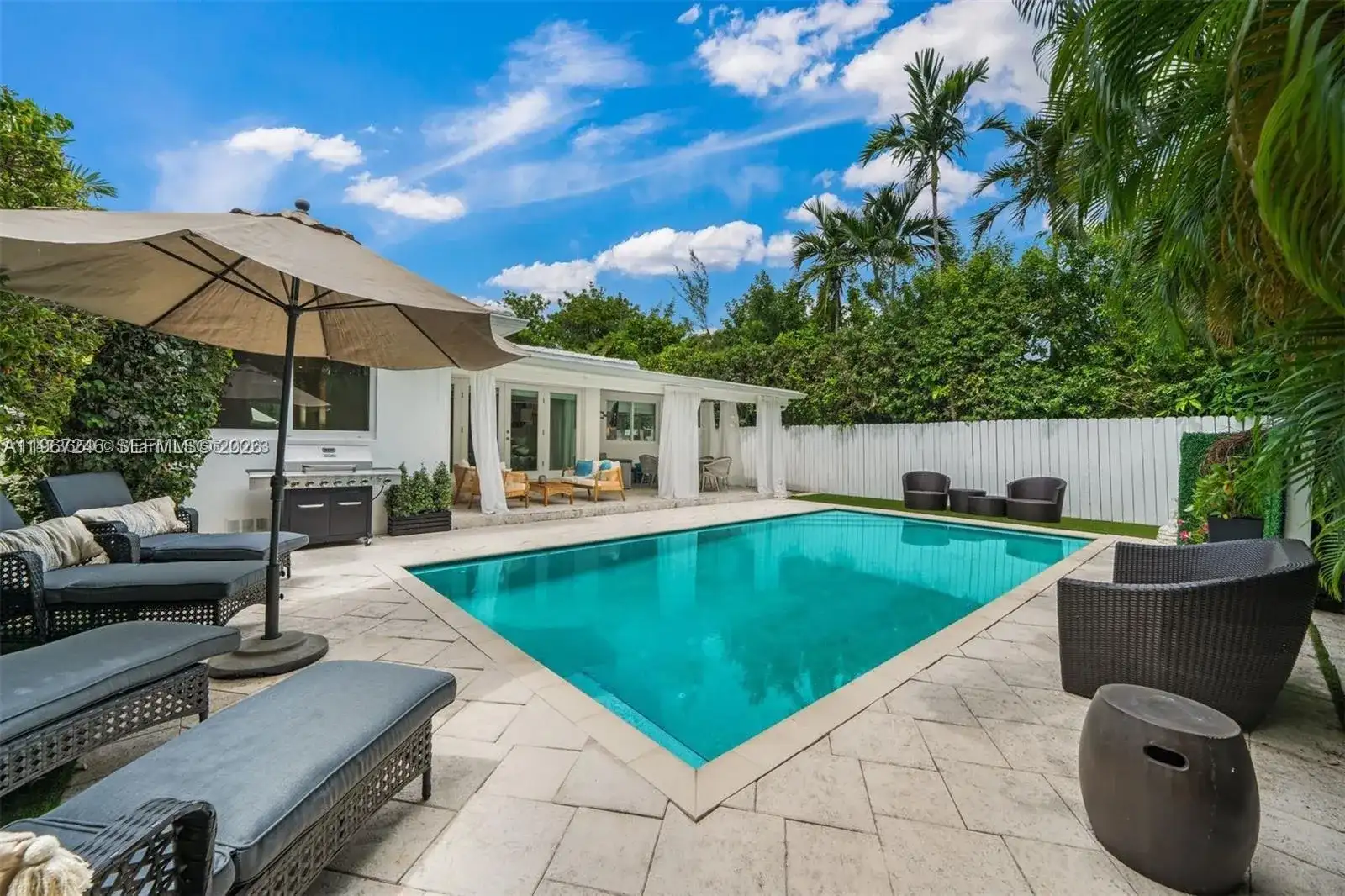 736 W 51 st, Miami Beach FL 33140 photo 2