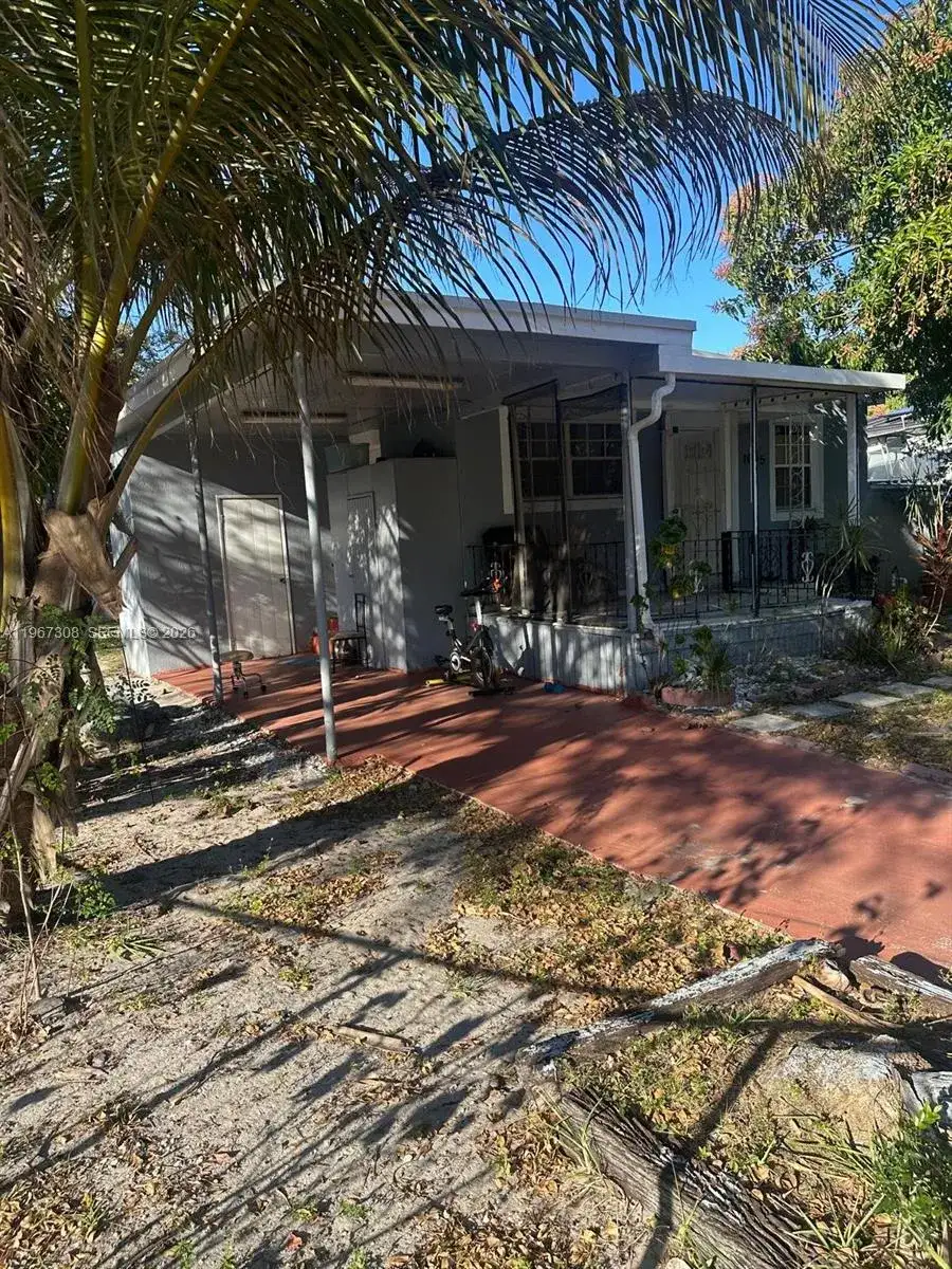 1005 NE 145th St, North Miami FL 33161 photo 2