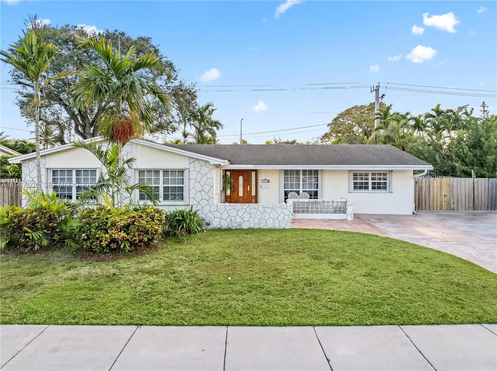 10330 SW 103 court, Miami FL 33176 photo 2