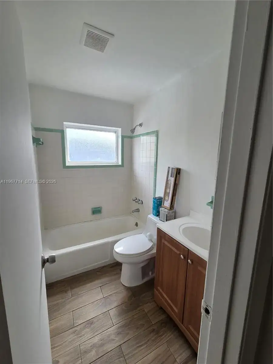 503 N 25th St # 1, Fort Pierce FL 34947 photo 2
