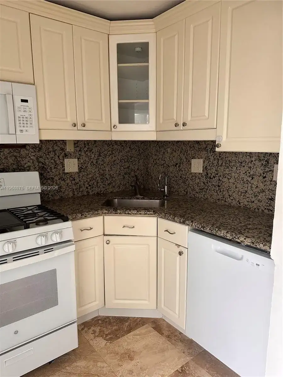 8600 SW 67th Ave # 942, Pinecrest FL 33156 photo 2
