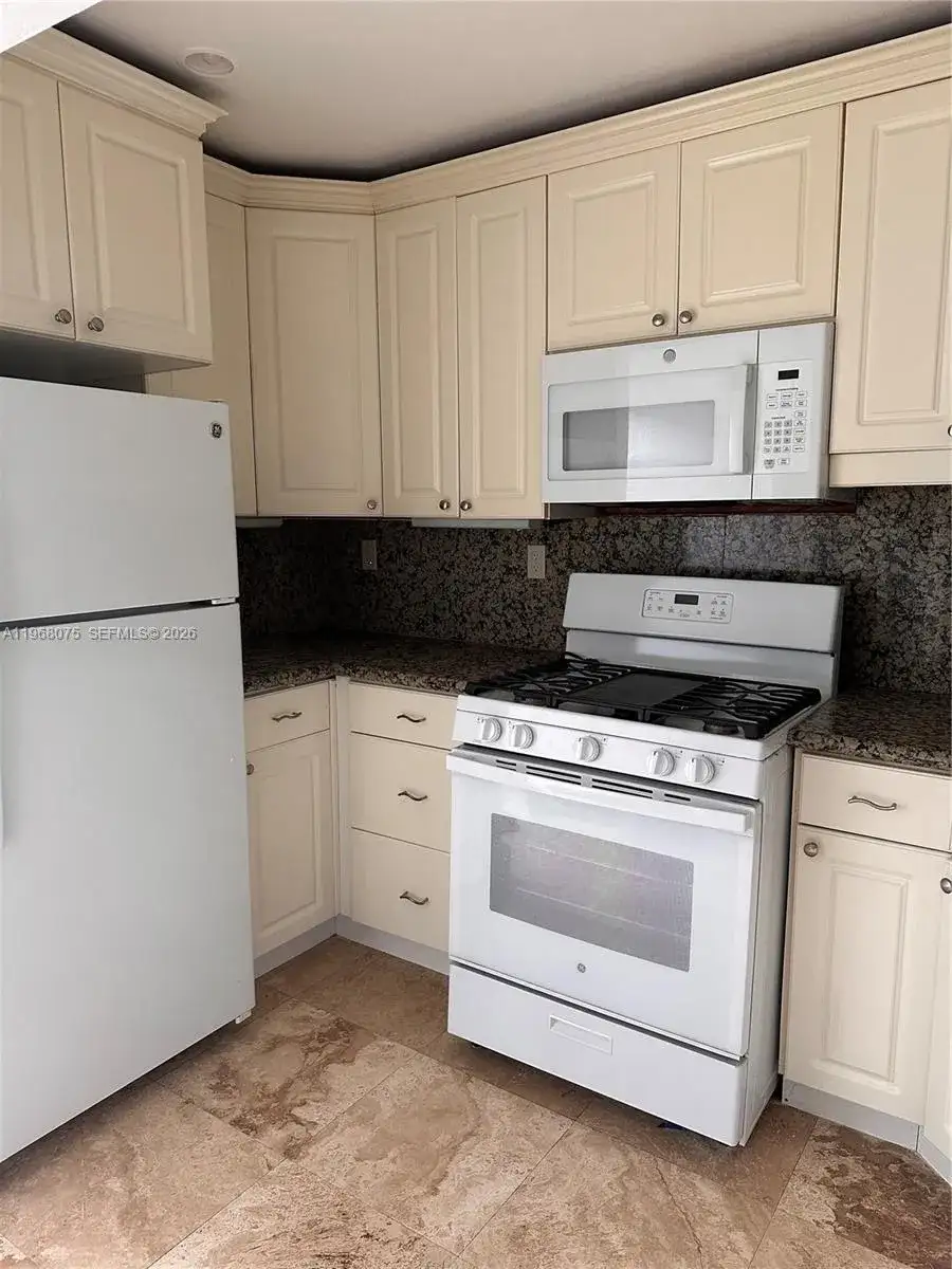 8600 SW 67th Ave # 942, Pinecrest FL 33156 photo 3