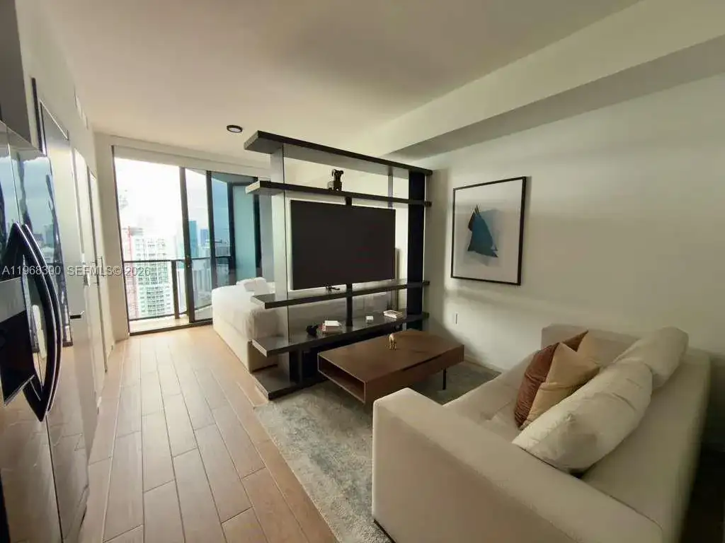 398 NE 5th St # 4313, Miami FL 33132 photo 2