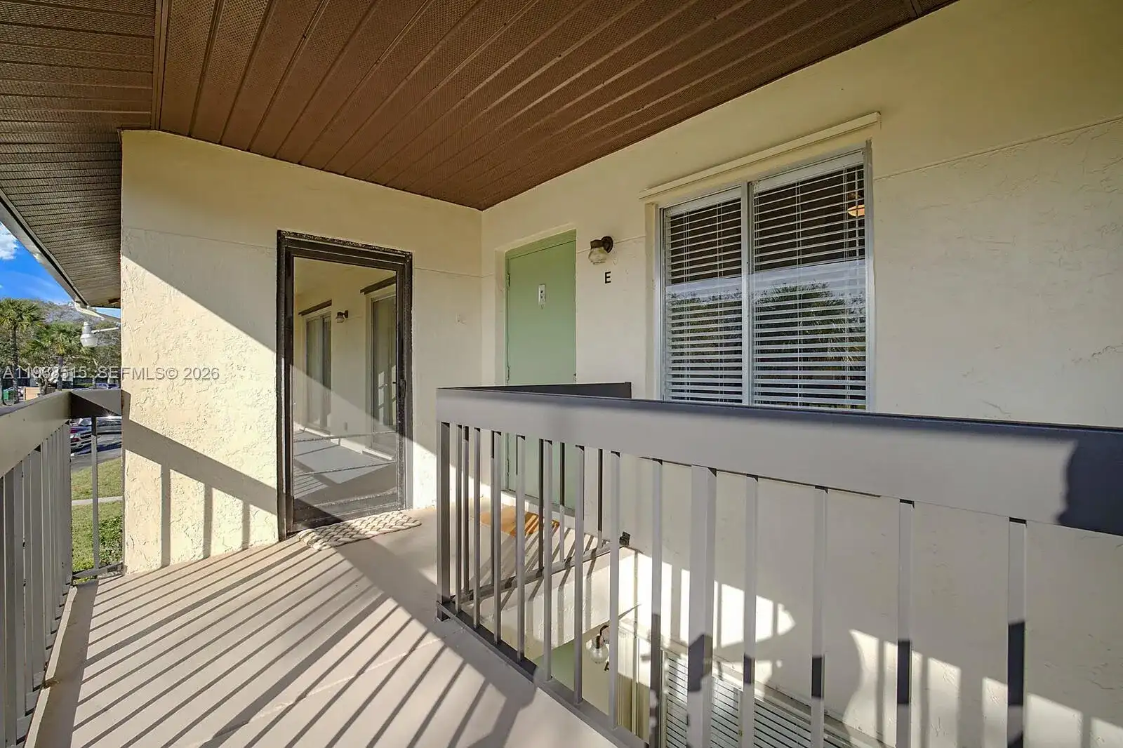 6327 Chasewood Dr, Jupiter FL 33458 photo 2