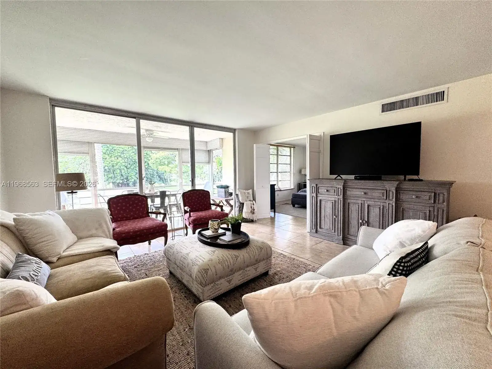 901 W Cypress Ln # 201, Pompano Beach FL 33069 photo 3