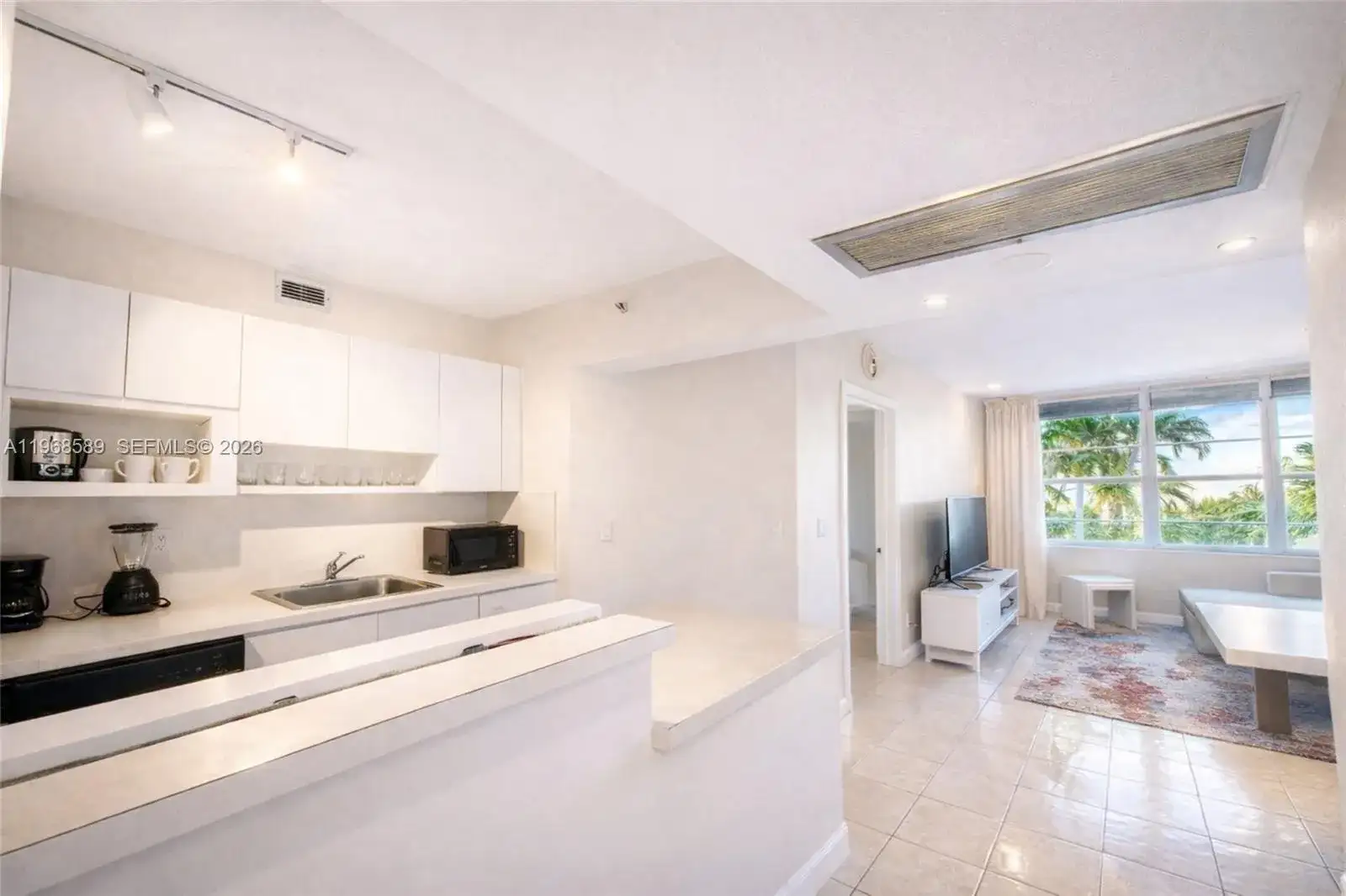 100 Lincoln Rd # 415, Miami Beach FL 33139 photo 4