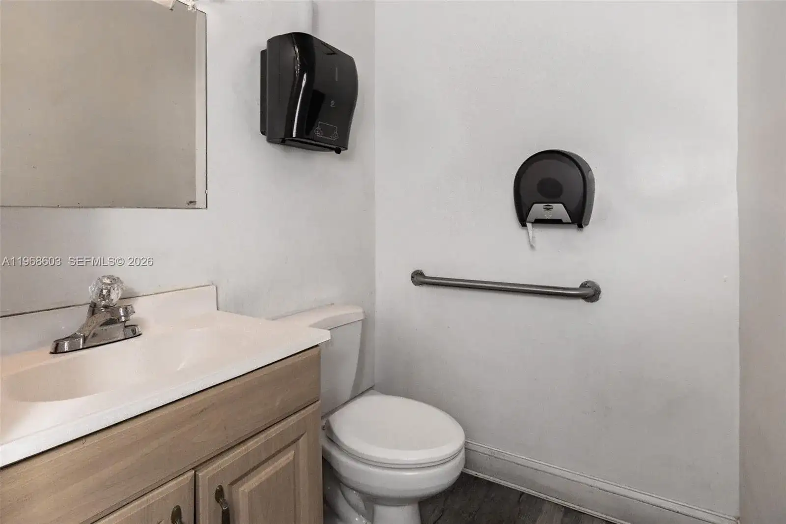 3337 NW 74th Ave # 3337, Miami FL 33122 photo 4