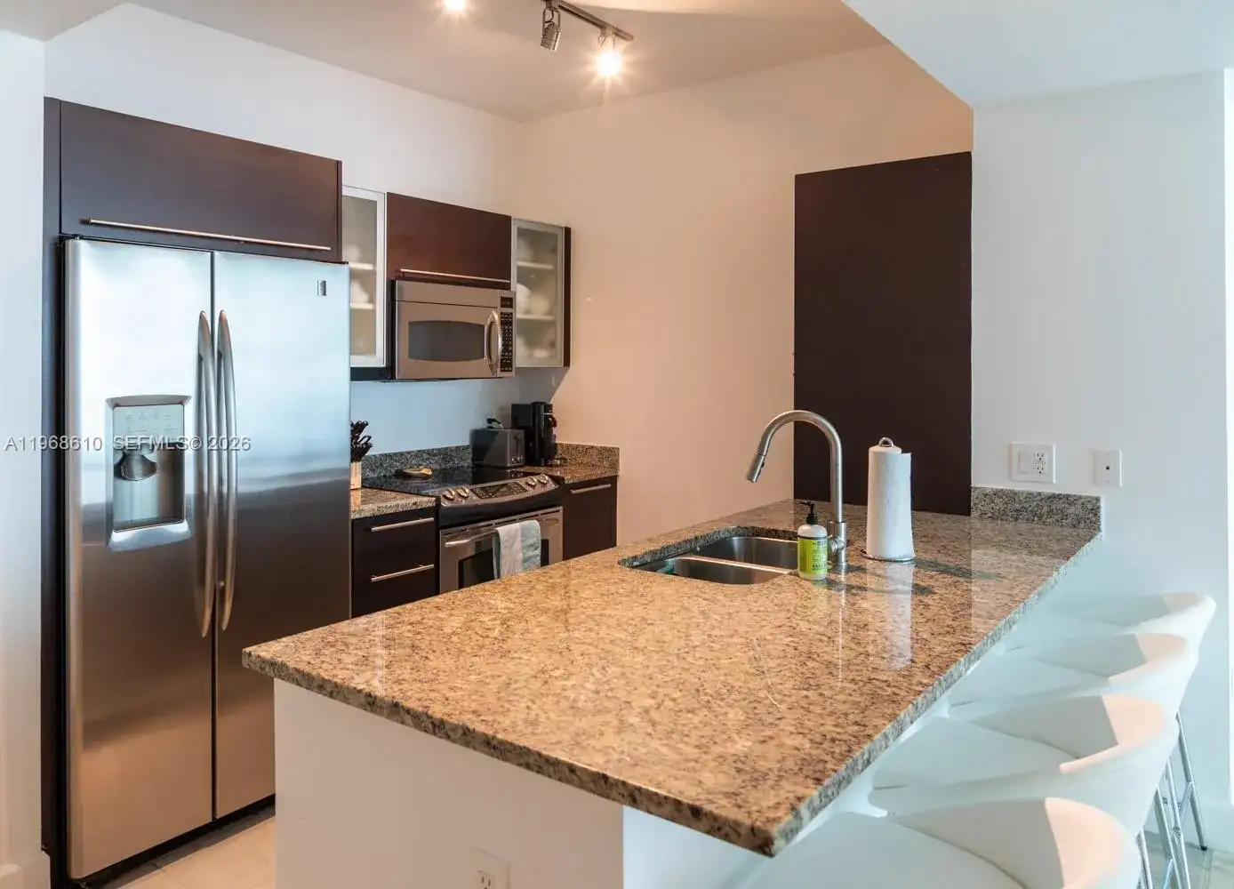 950 Brickell Bay Dr # 1504, Miami FL 33131 photo 5