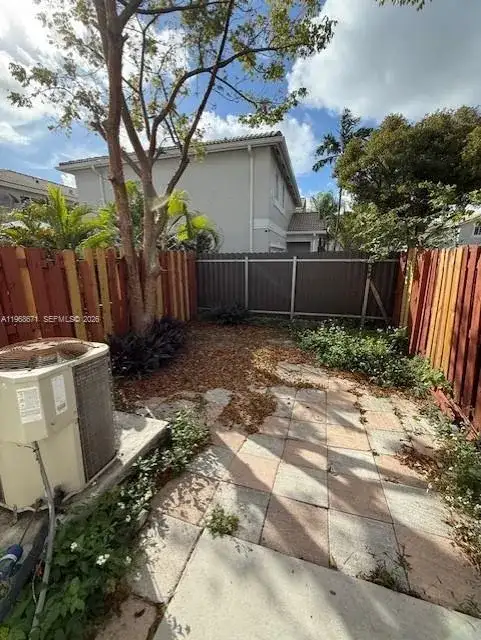 5430 NW 107th Ave, Doral FL 33178 photo 3