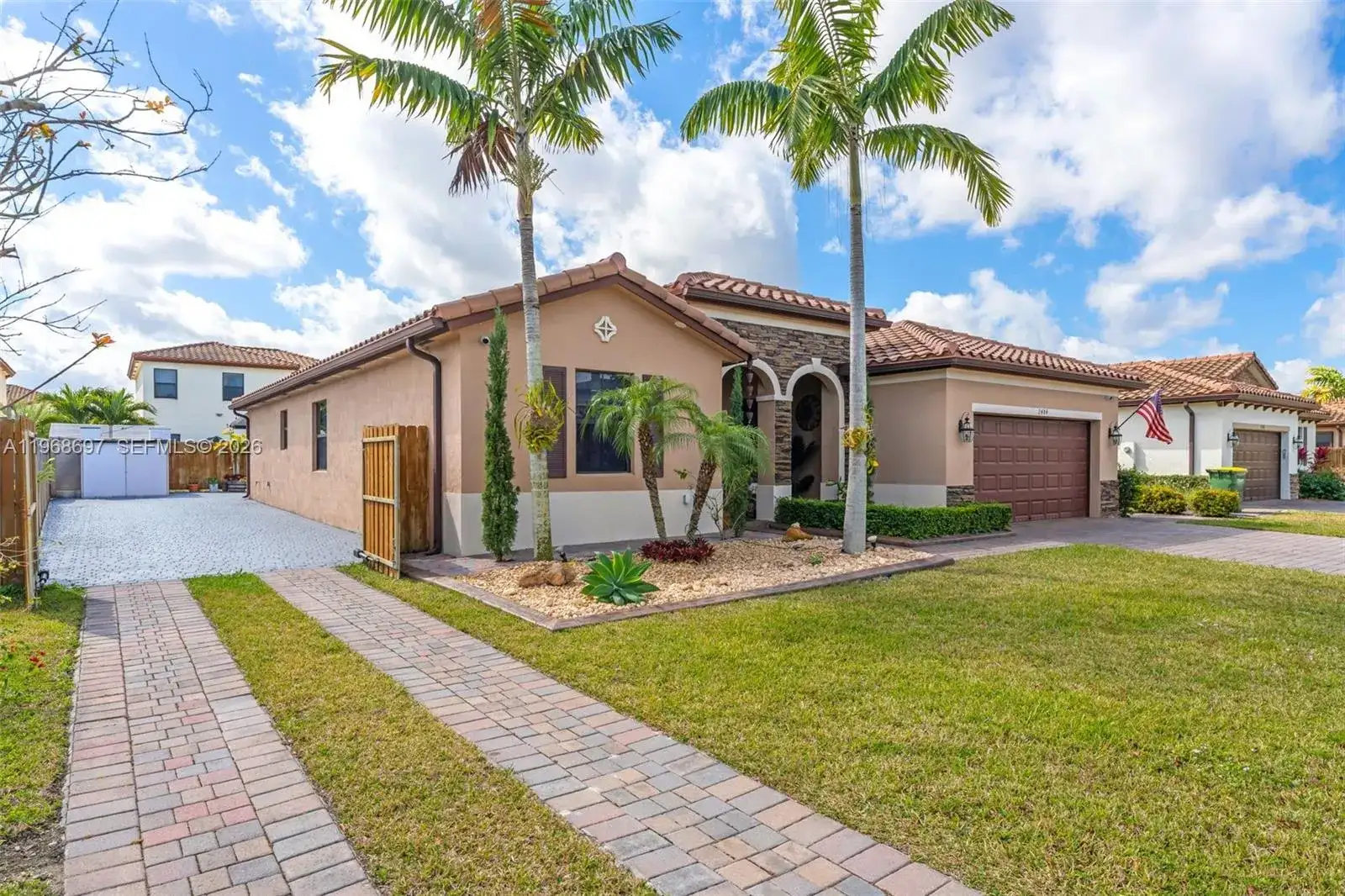 2484 SE 2nd St, Homestead FL 33033 photo 3