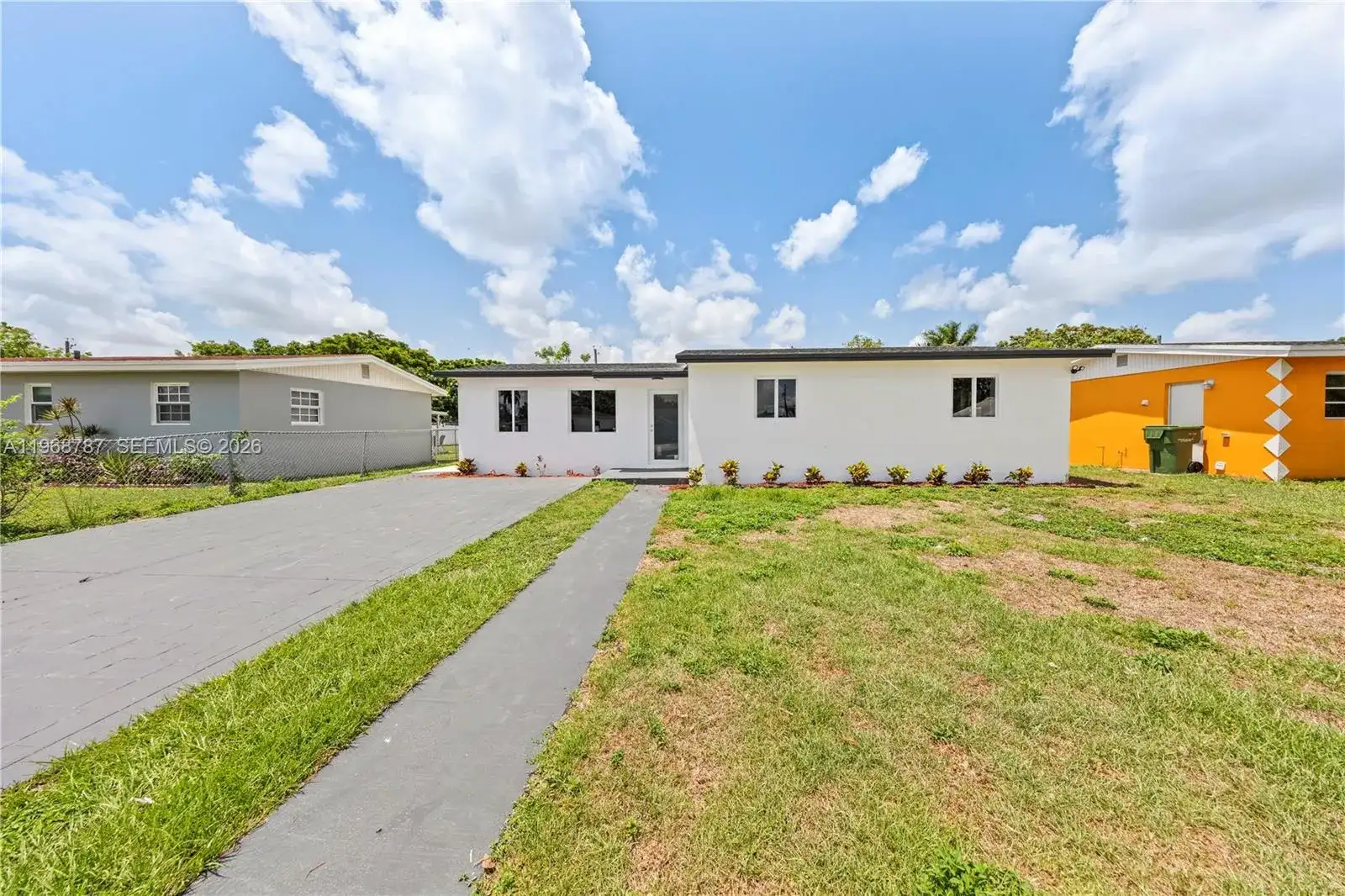 651 NW 9th St, Homestead FL 33030 photo 2
