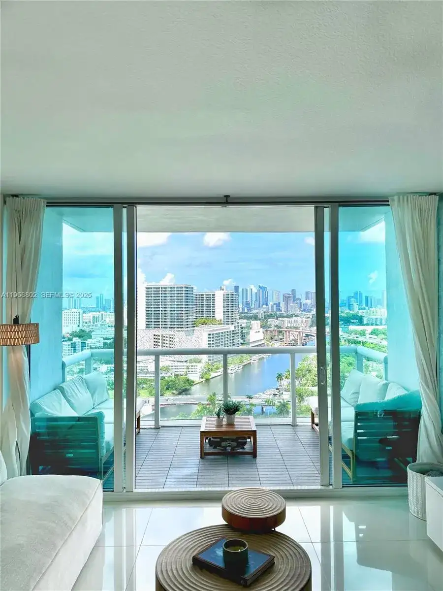1861 NW S River Dr # 2609, Miami FL 33125 photo 2