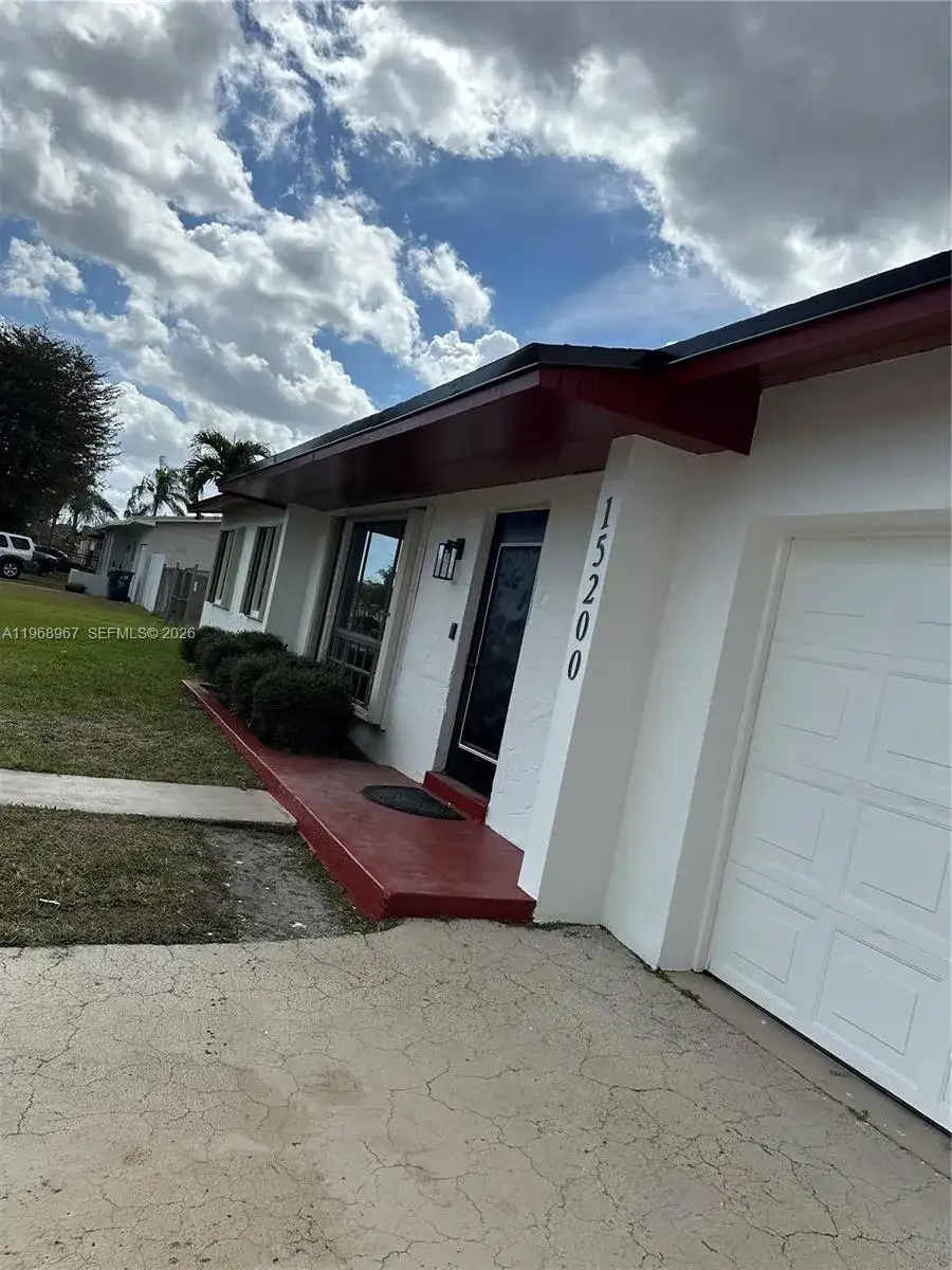 15200 SW 109 ave, Miami FL 33157 photo 2