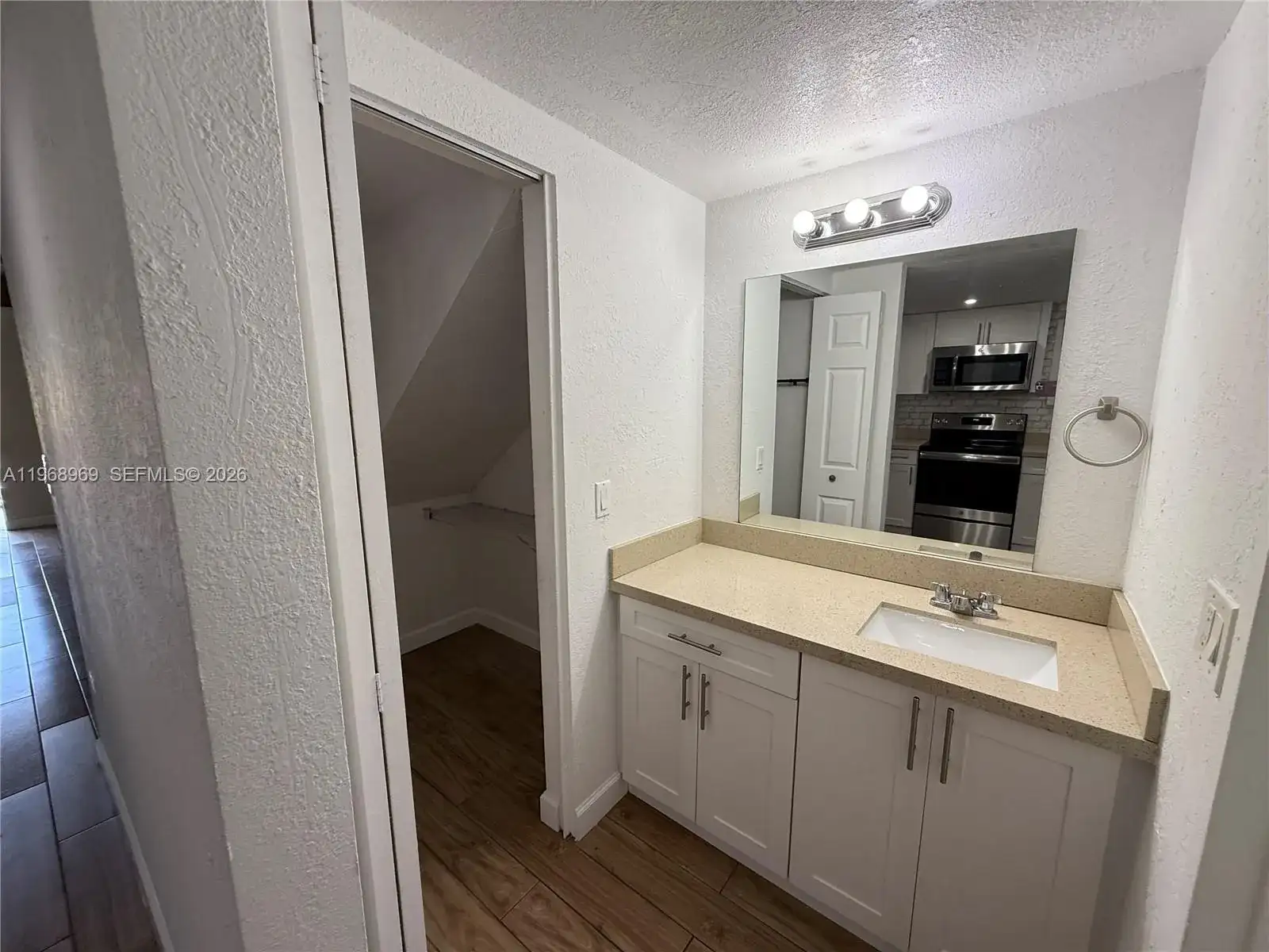 750 NE 195th St # 213, Miami FL 33179 photo 3