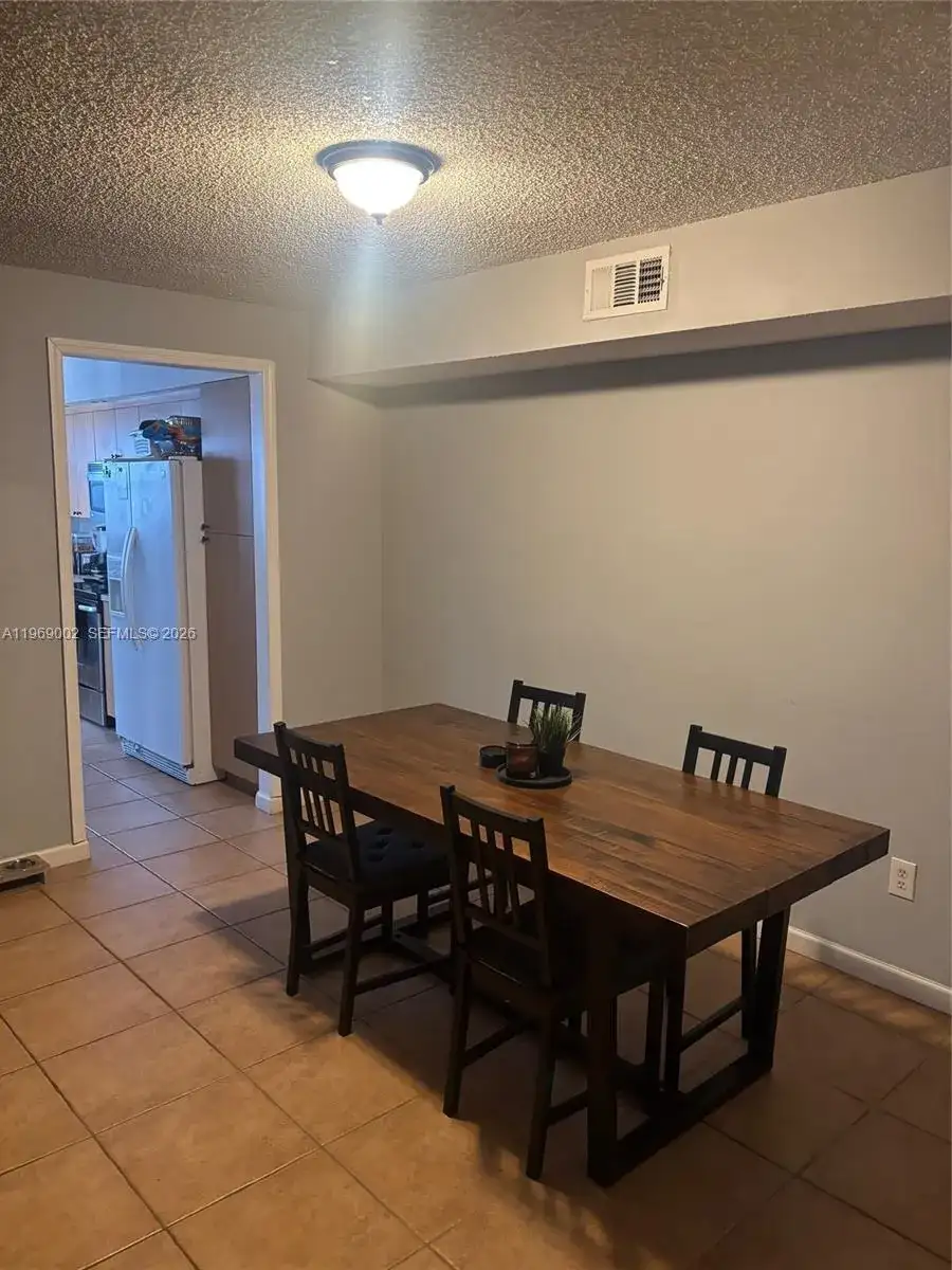 2249 SE 27th Dr # D, Homestead FL 33035 photo 5