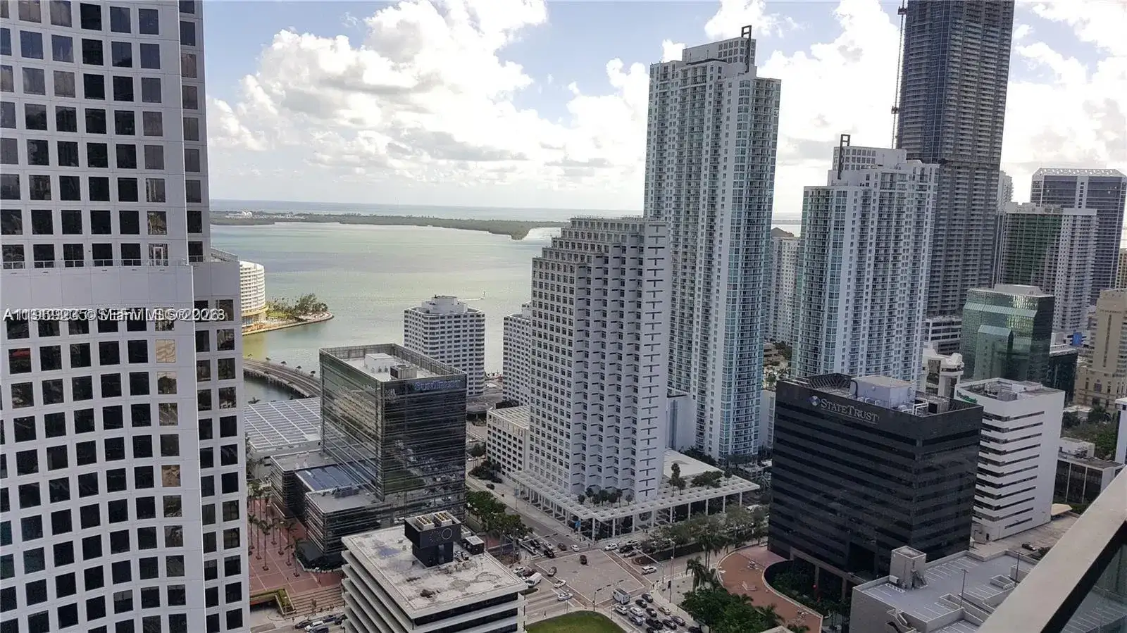 68 SE 6th St # 3305, Miami FL 33131 photo 3